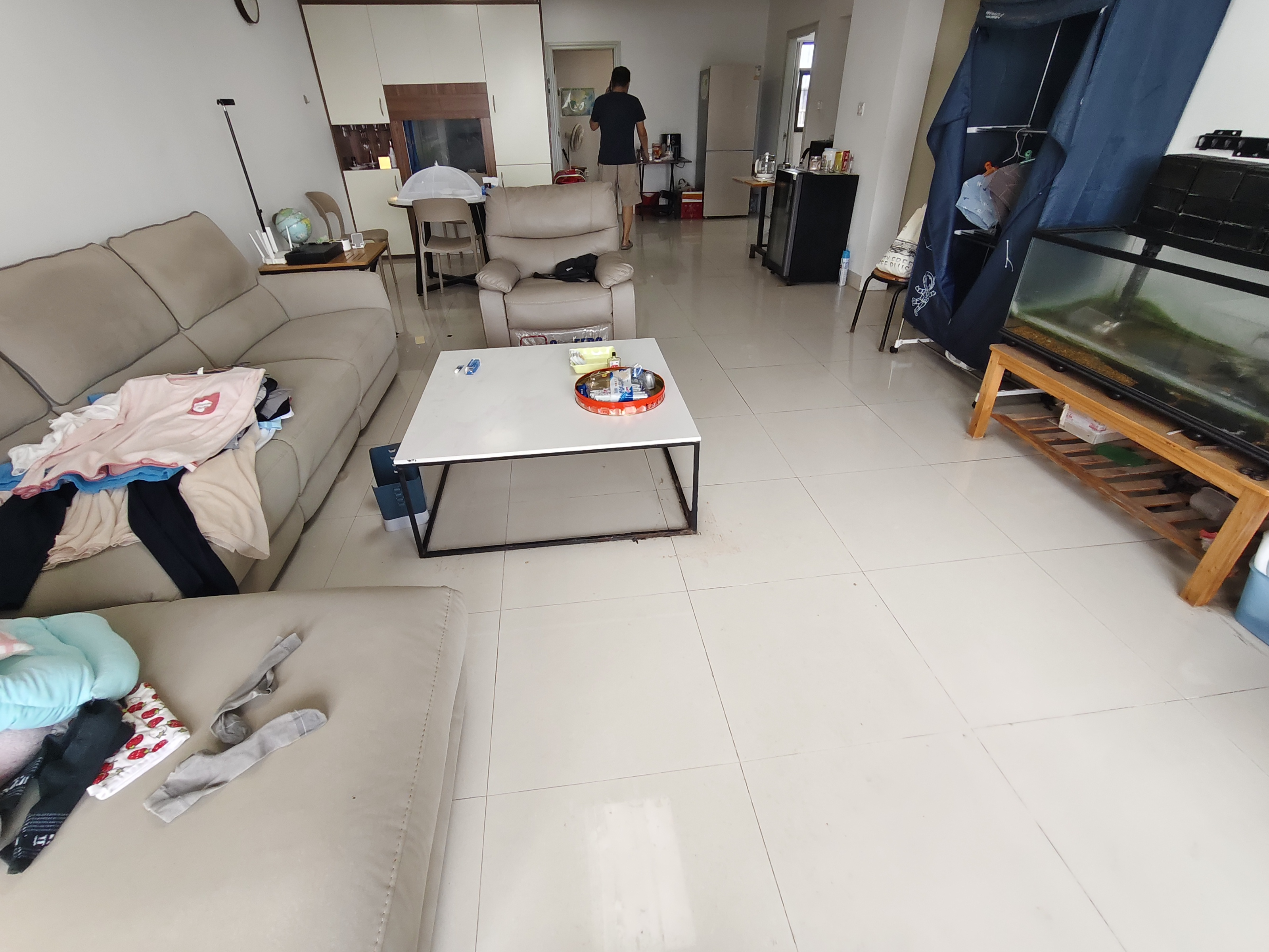 广电家园小区(南沙路) 3室2厅2卫 218.0万 广电家园小区(南沙路) 3室2厅2卫 218.0万客厅