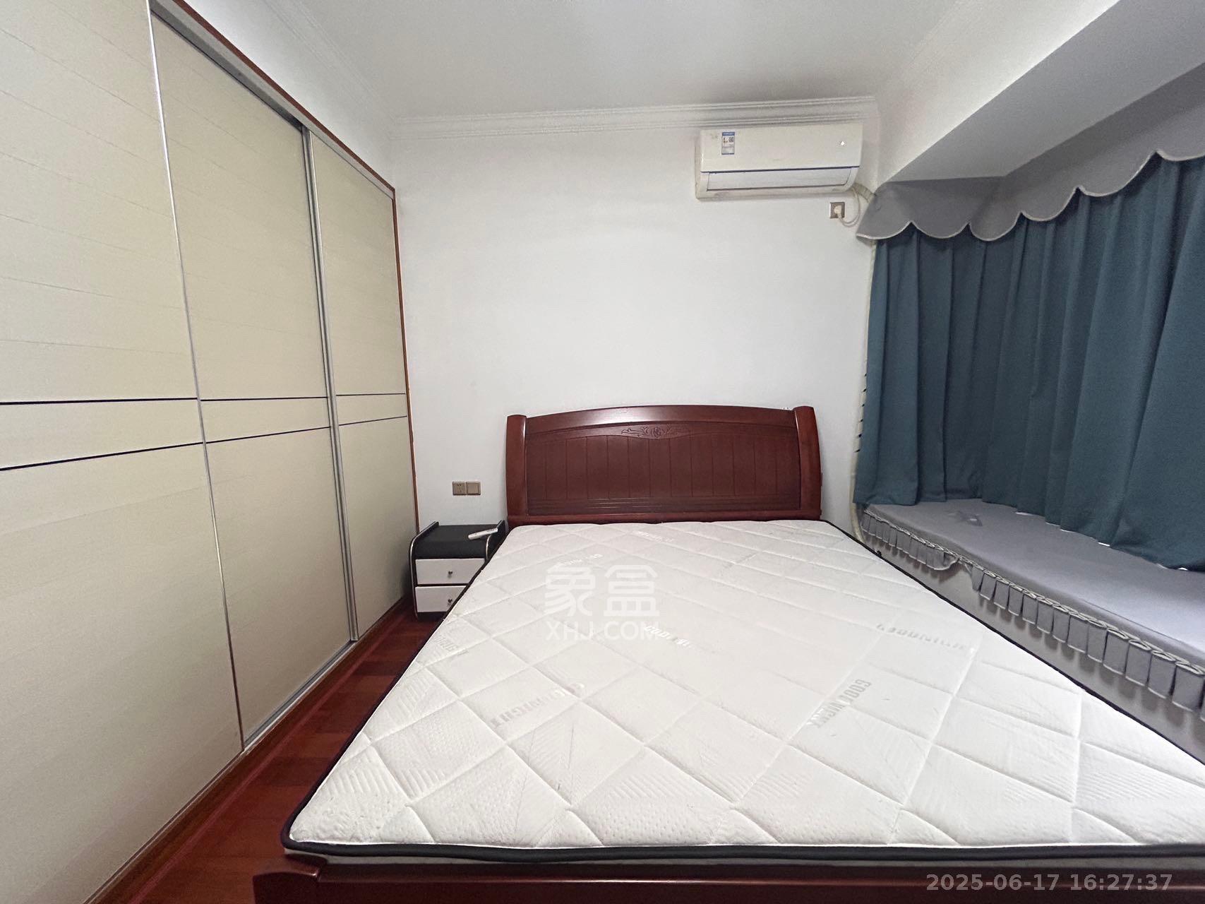 荣悦台  2室2厅1卫   3200.00元/月室内图