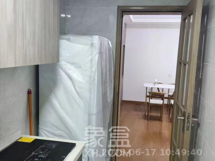 清控湖山雅居南区  3室2厅2卫   2700.00元/月室内图