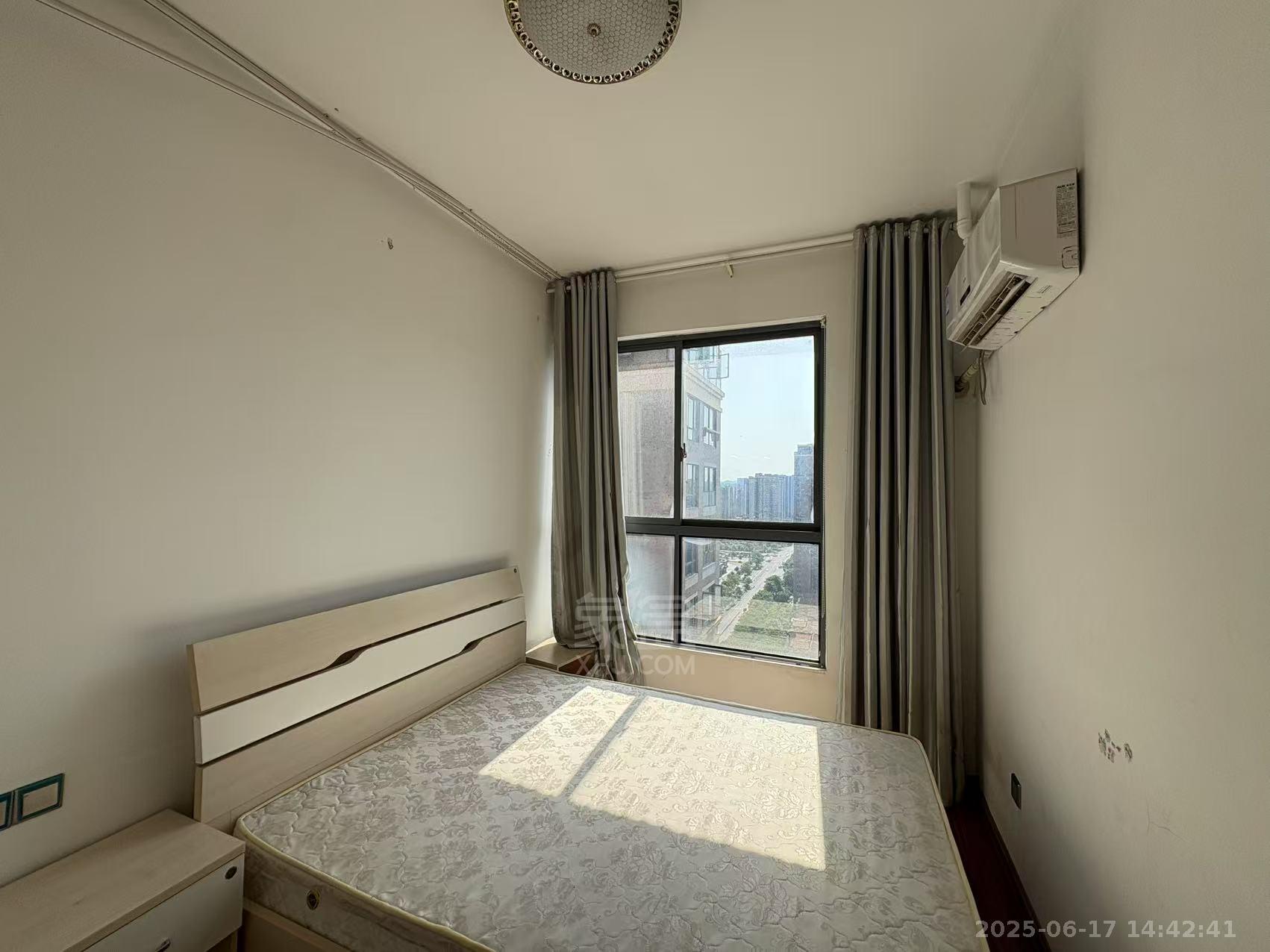 湘银星城 3室2厅1卫 1800.0元/月 湘银星城 3室2厅1卫 1800.0元/月室内图