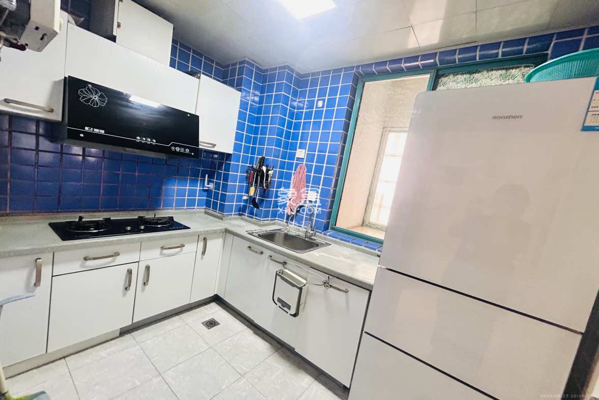 白沙花园  2室2厅1卫    2200.0元/月 白沙花园  2室2厅1卫    2200.0元/月室内图