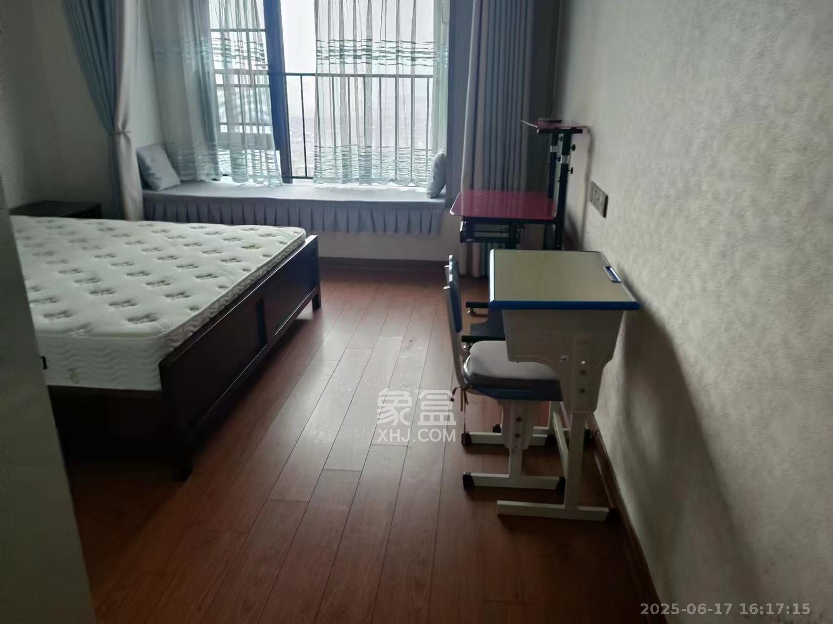 碧桂园星城首府 3室2厅2卫 3200.0元/月 碧桂园星城首府 3室2厅2卫 3200.0元/月室内图