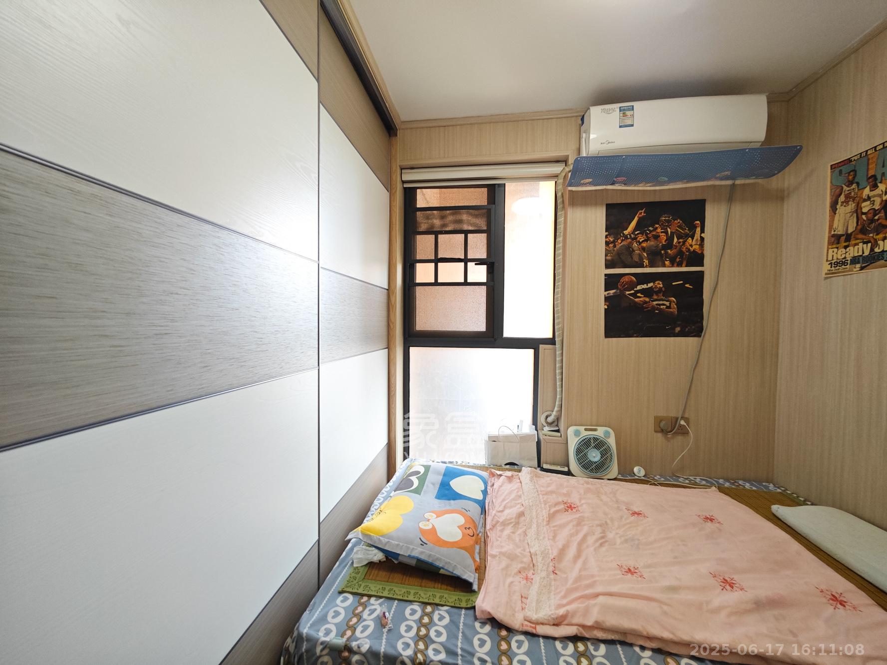 五矿万境水岸一期（万境水岸嘉苑）  3室2厅1卫   98.00万卧室