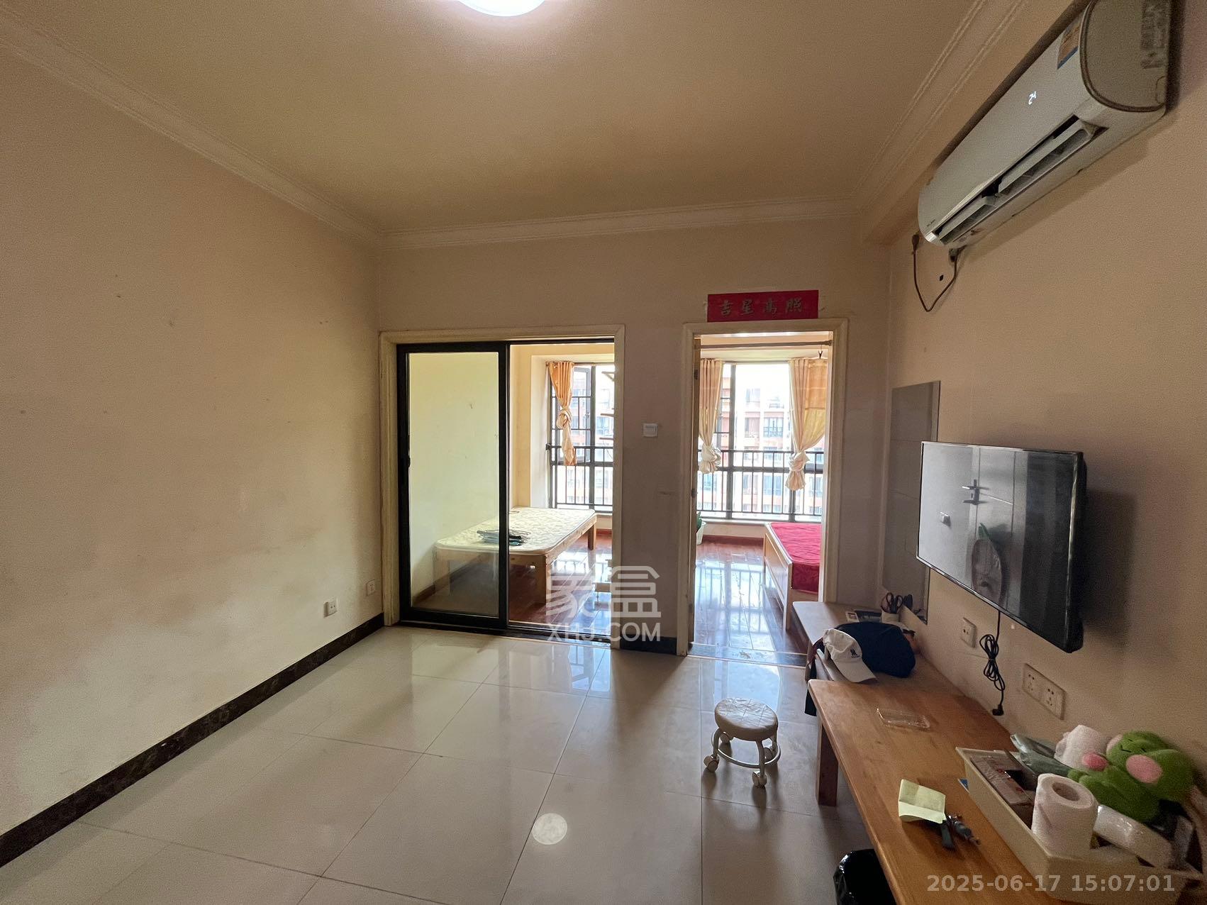 中建芙蓉工社 2室1厅1卫 1300.0元/月 中建芙蓉工社 2室1厅1卫 1300.0元/月室内图