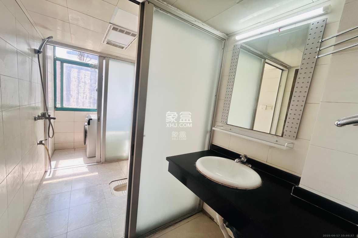 白沙花园  2室2厅1卫    2200.0元/月 白沙花园  2室2厅1卫    2200.0元/月室内图