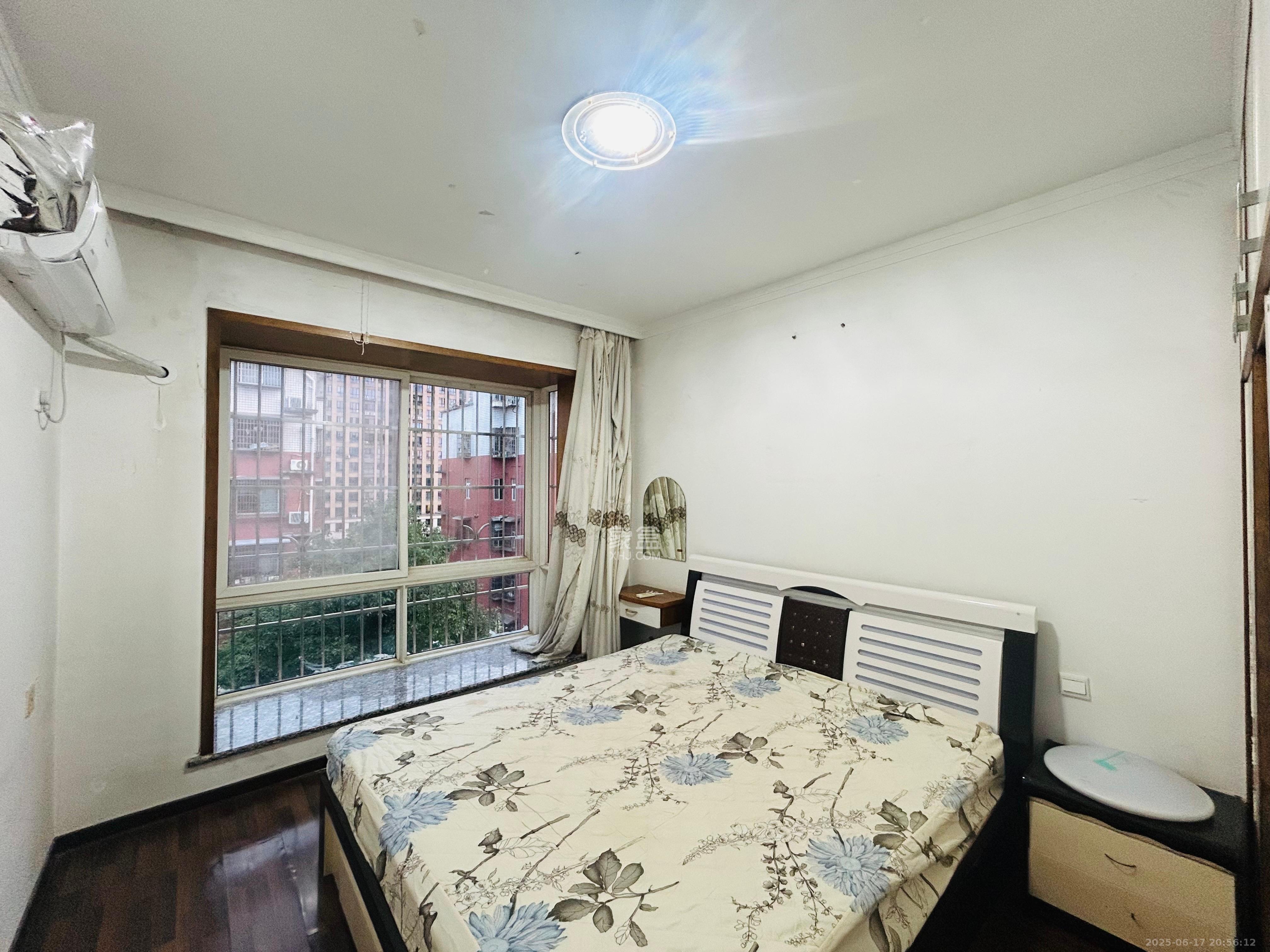 锦绣家园  3室2厅1卫    2200.0元/月室内图