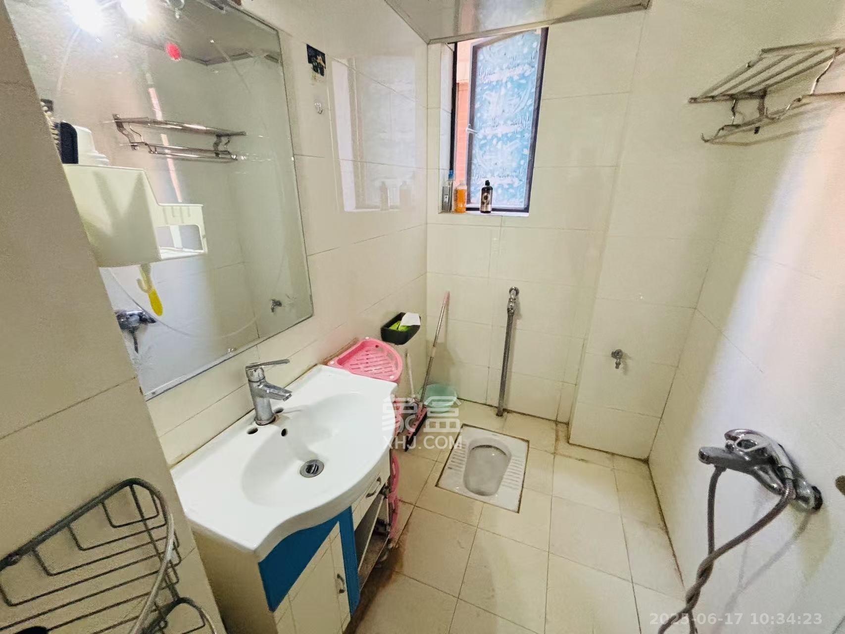 天城湖光山色 2室1厅1卫 2200.0元/月 天城湖光山色 2室1厅1卫 2200.0元/月室内图