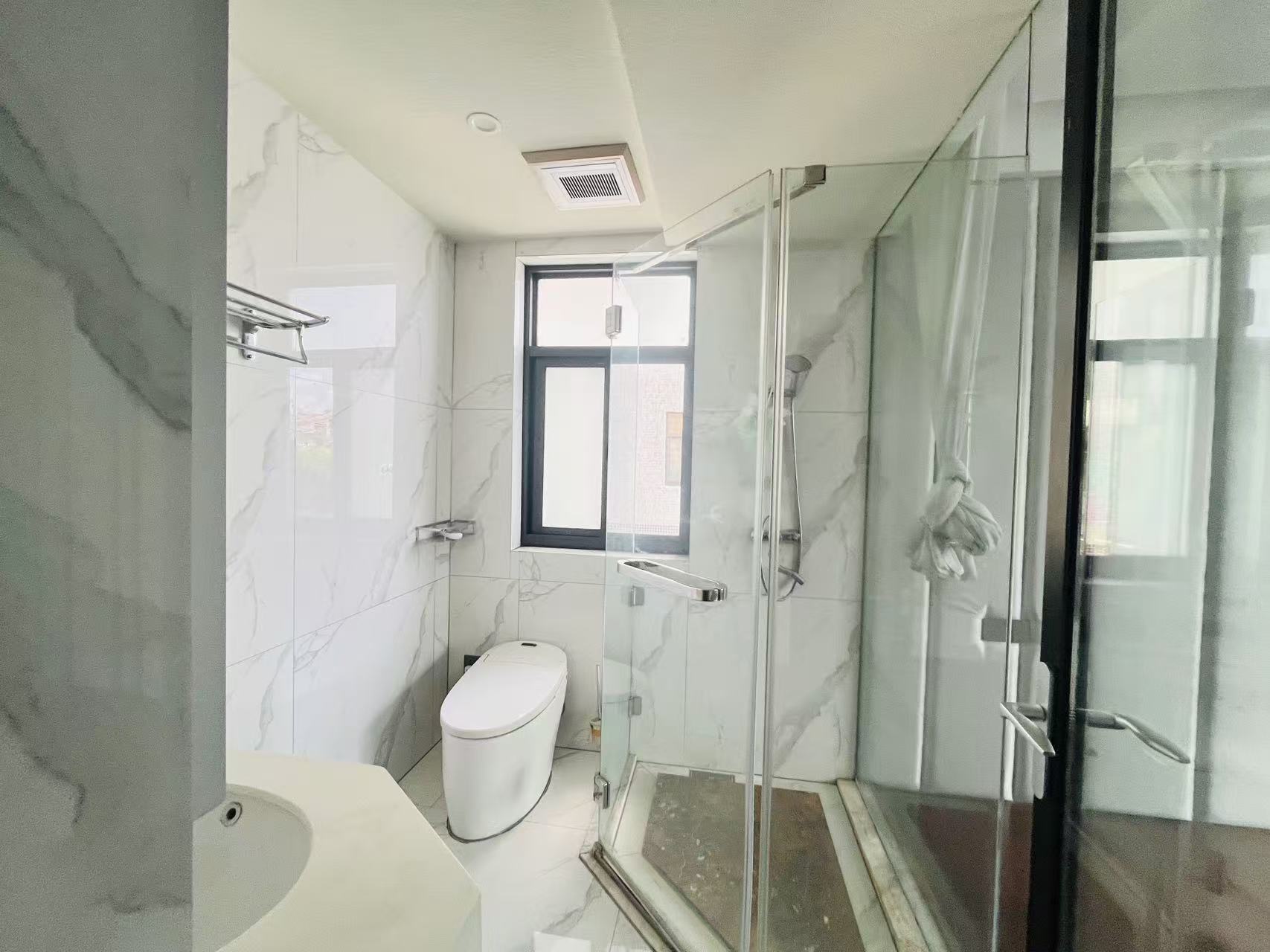 鼎泰逸景园 3室2厅2卫 88.0万 鼎泰逸景园 3室2厅2卫 88.0万客厅