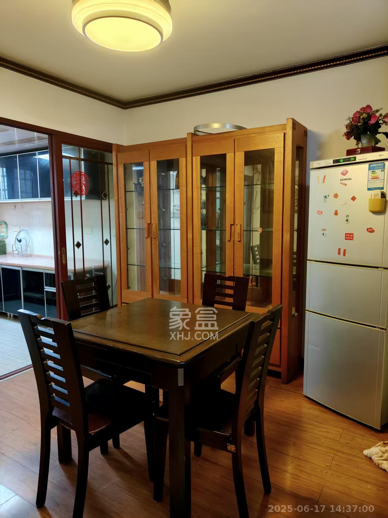 天鸿小区 3室2厅2卫 1900.0元/月 天鸿小区 3室2厅2卫 1900.0元/月室内图