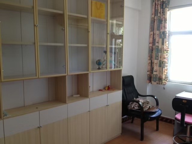 安全厅宿舍(和邦路)  3室2厅1卫   2200.00元/月室内图