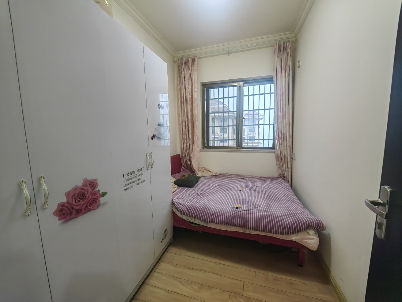 碧桂园 4室2厅2卫 2000.0元/月 碧桂园 4室2厅2卫 2000.0元/月室内图