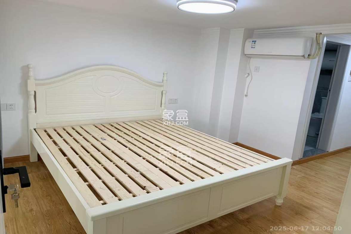 海伦春天 3室2厅2卫 2300.0元/月 海伦春天 3室2厅2卫 2300.0元/月室内图