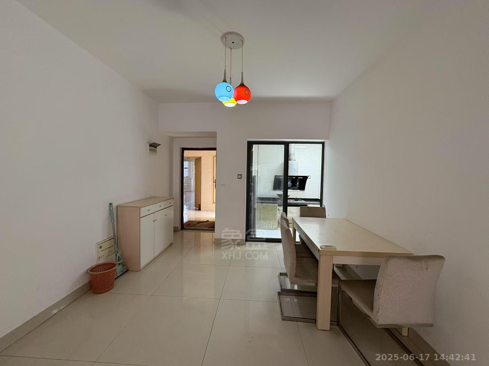 湘银星城 3室2厅1卫 1800.0元/月 湘银星城 3室2厅1卫 1800.0元/月室内图