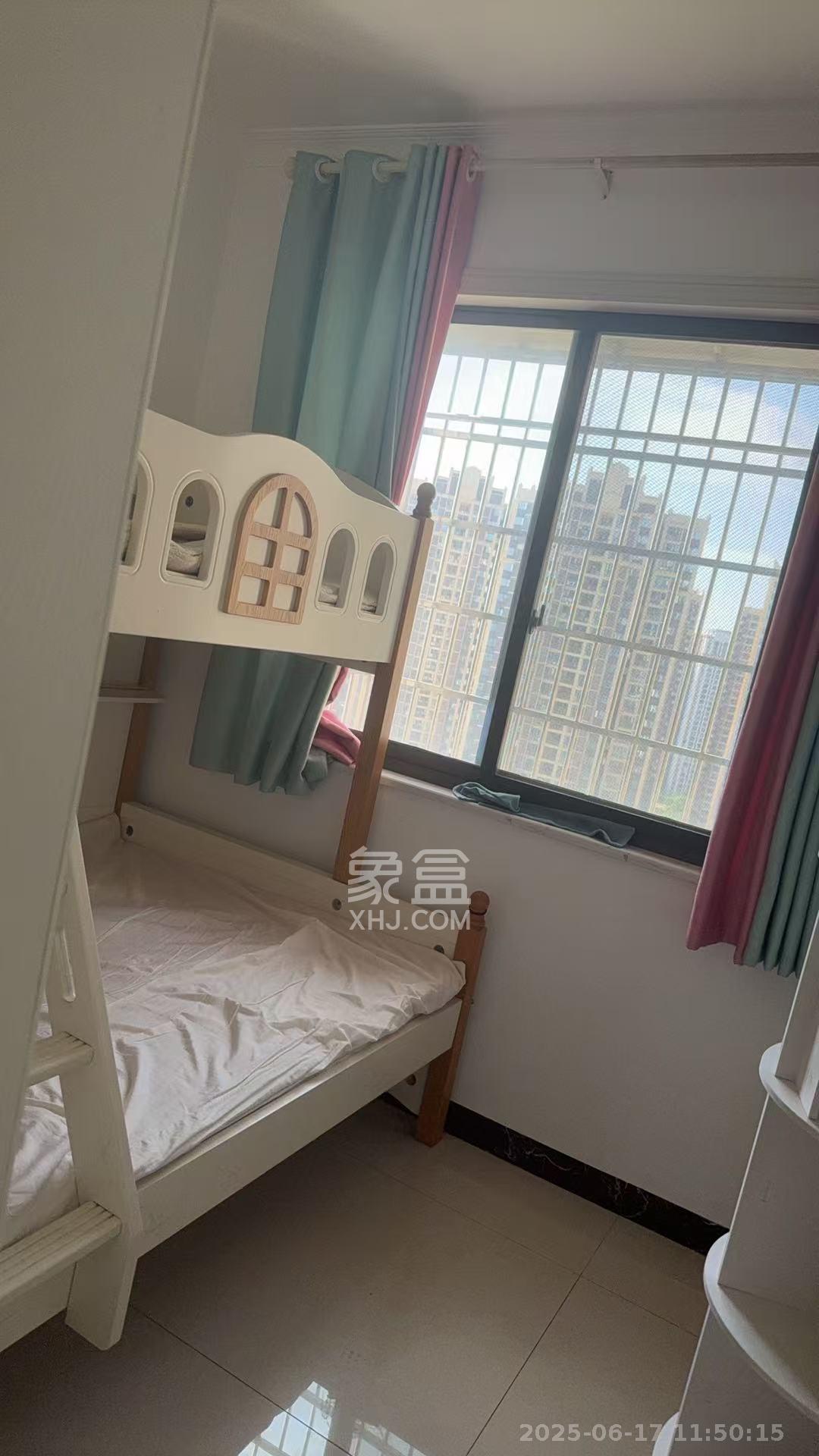 嘉顺苑 3室2厅1卫 2100.0元/月 嘉顺苑 3室2厅1卫 2100.0元/月室内图