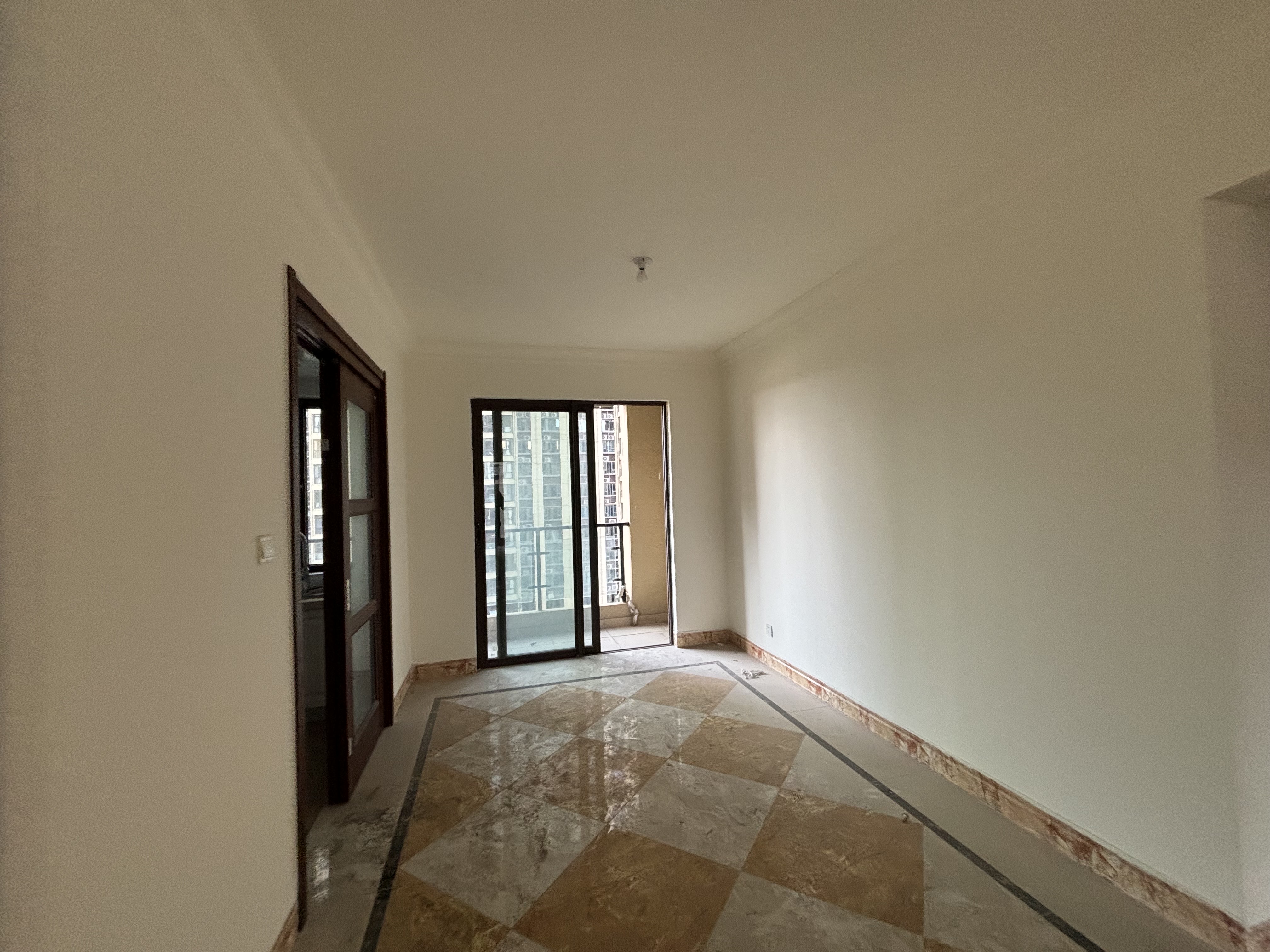 华耀碧桂园十里江湾誉峯 1室0厅0卫 2000.0元/月 华耀碧桂园十里江湾誉峯 1室0厅0卫 2000.0元/月室内图