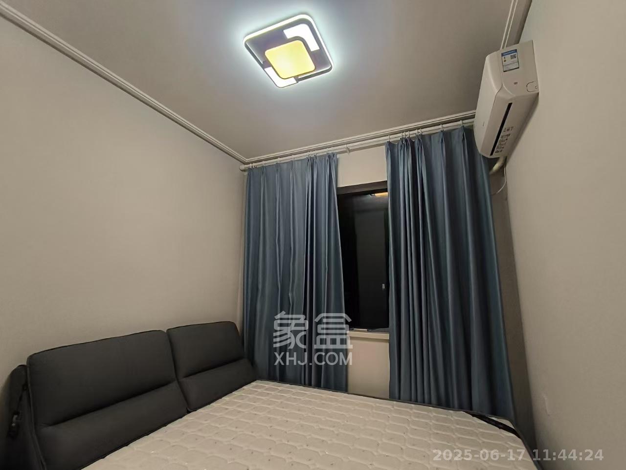 保利恒伟时光印象  4室2厅2卫   2800.00元/月室内图