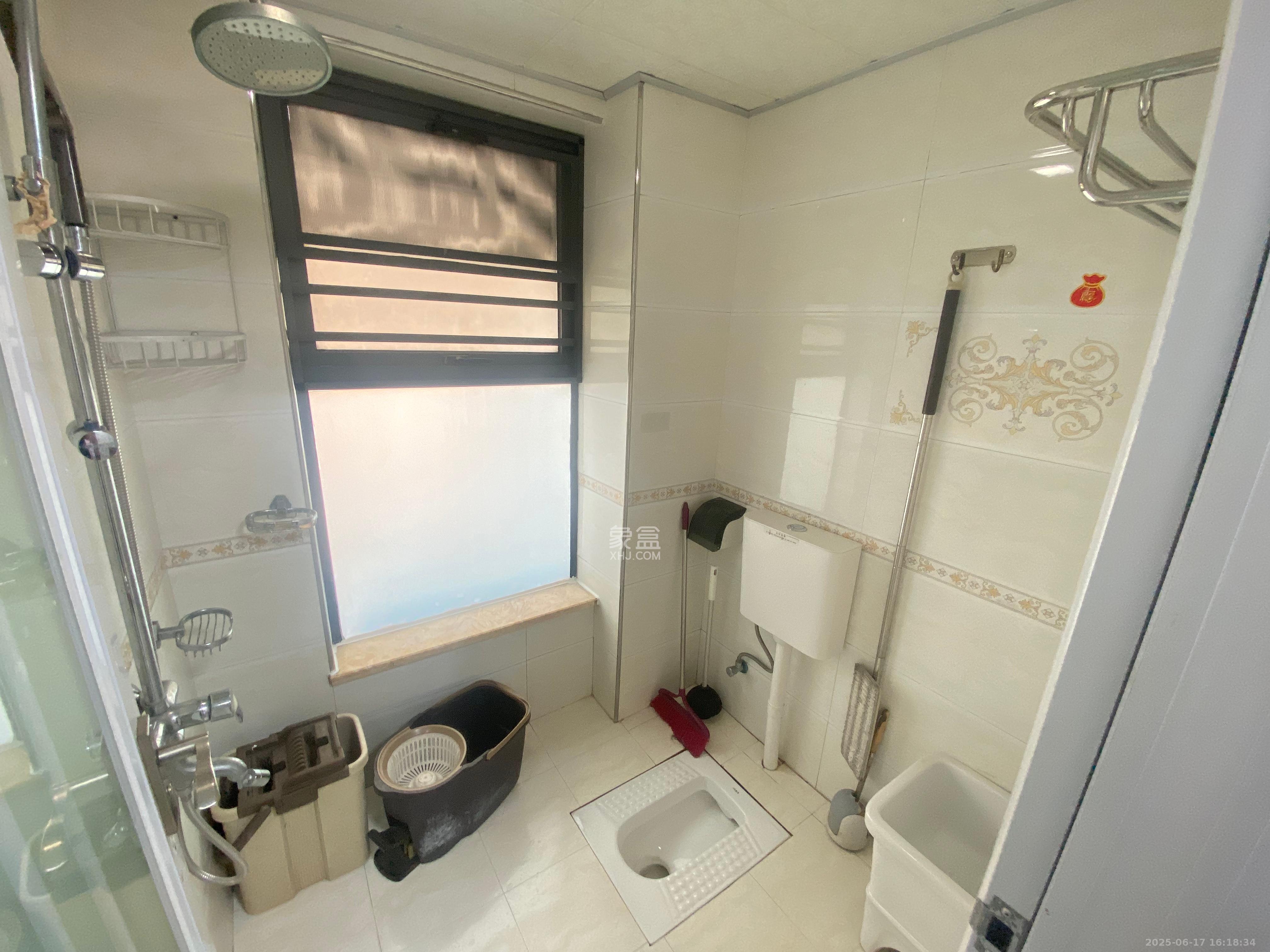 双湾国际(湘江御景花园) 3室2厅3卫 2800.0元/月 双湾国际(湘江御景花园) 3室2厅3卫 2800.0元/月室内图