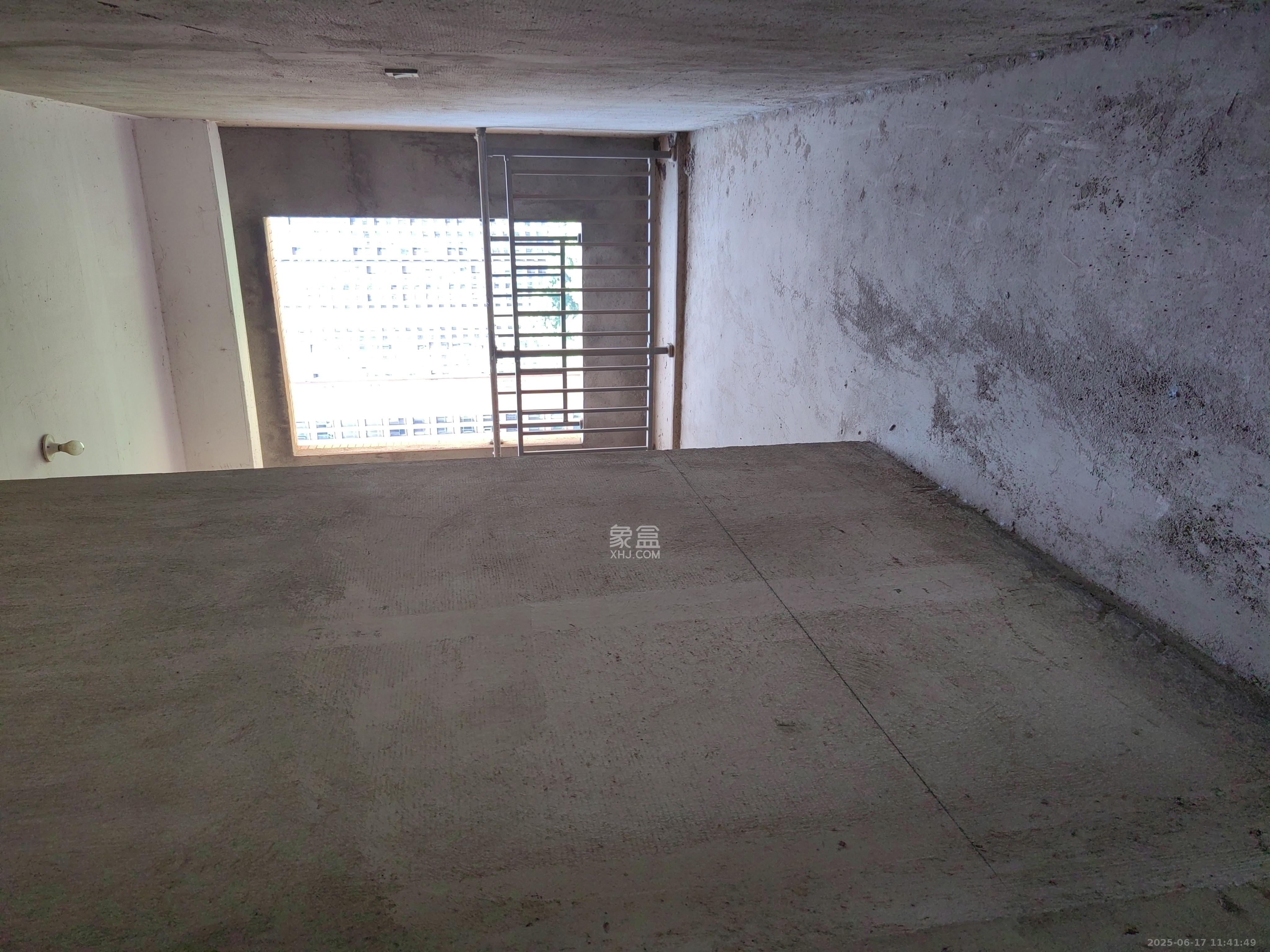 新天地步步高 4室2厅2卫 62.8万 新天地步步高 4室2厅2卫 62.8万室内图