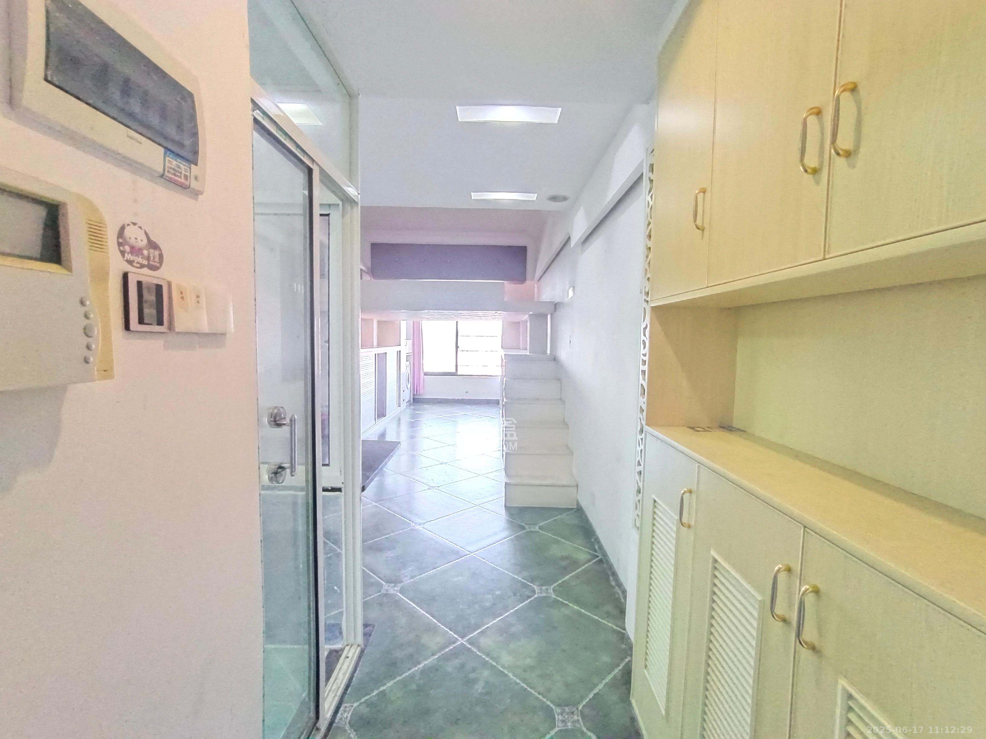 红树湾 1室1厅1卫 1100.0元/月 红树湾 1室1厅1卫 1100.0元/月室内图