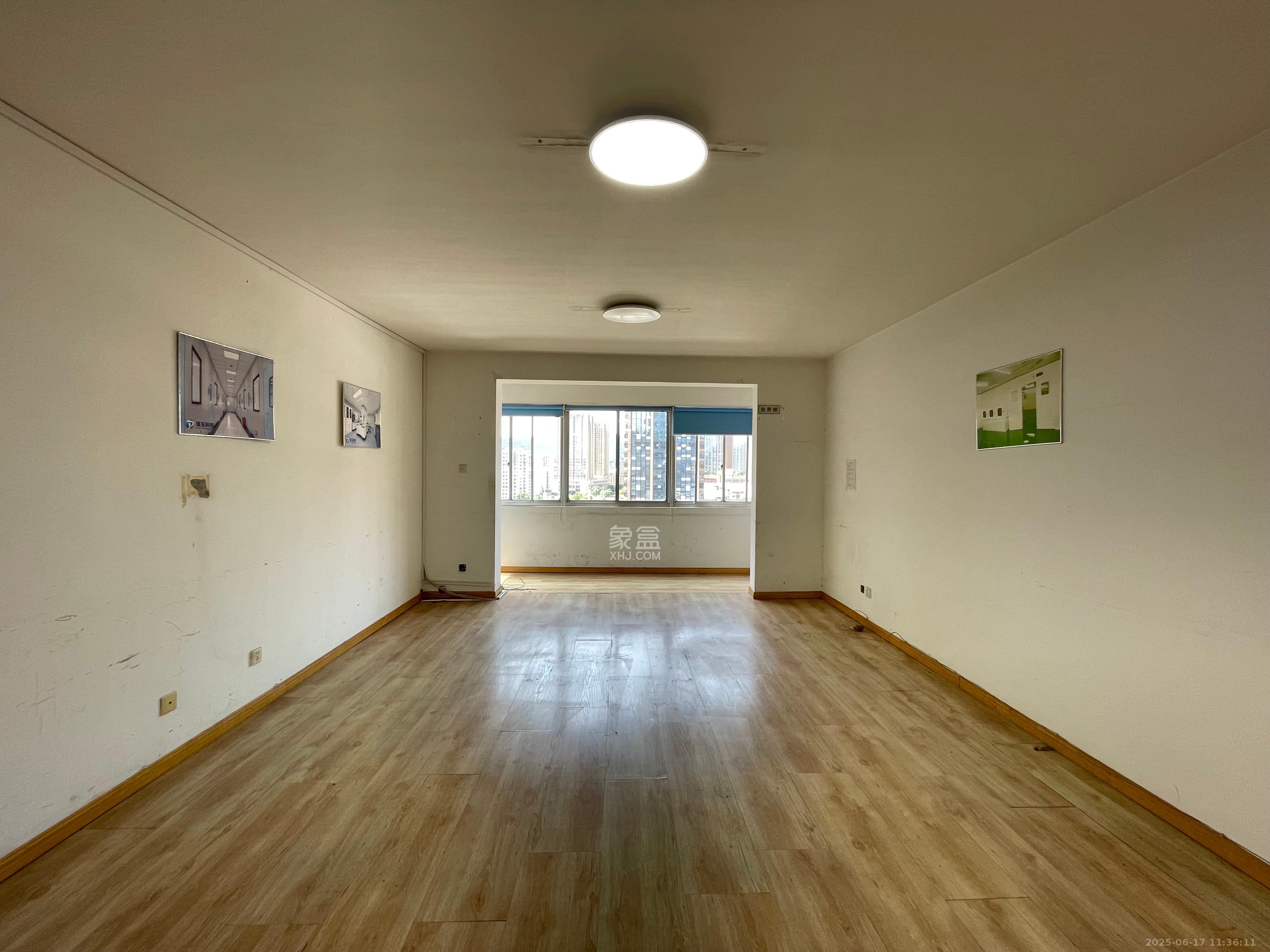 时代帝景  3室2厅2卫    5000.0元/月室内图1