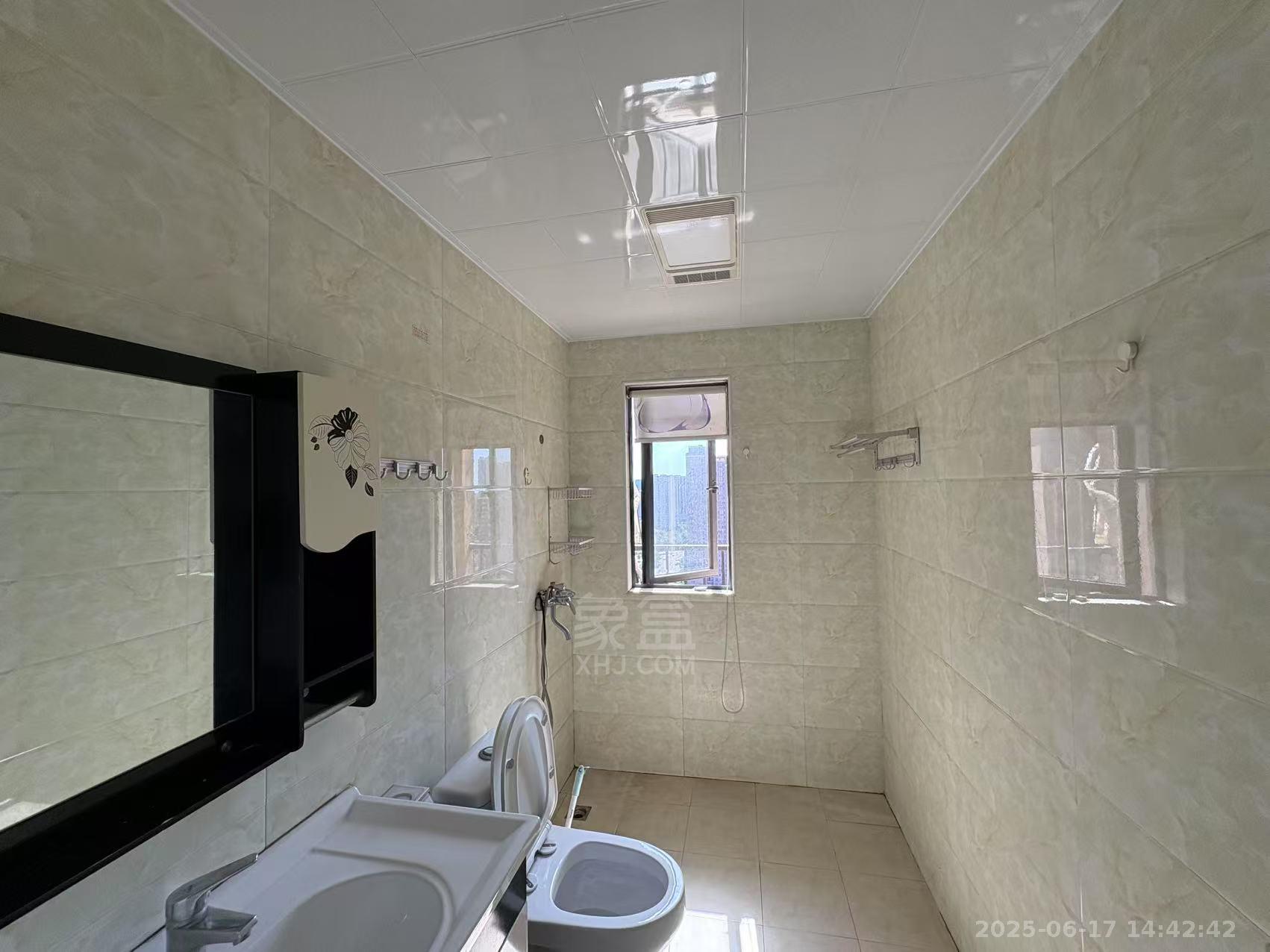 湘银星城 3室2厅1卫 1800.0元/月 湘银星城 3室2厅1卫 1800.0元/月室内图