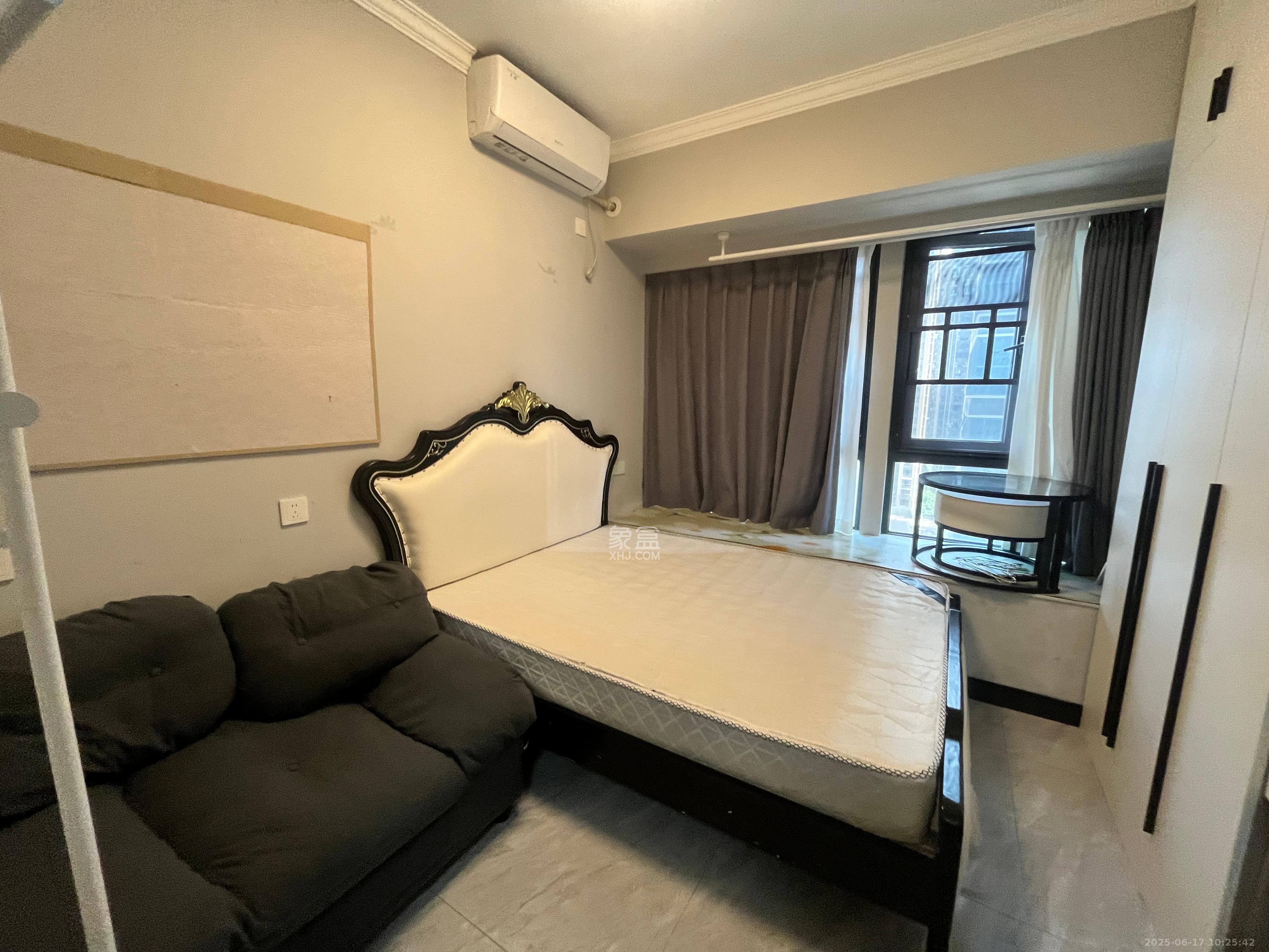 龙湖铂金岛 1室0厅0卫 1600.0元/月 龙湖铂金岛 1室0厅0卫 1600.0元/月室内图