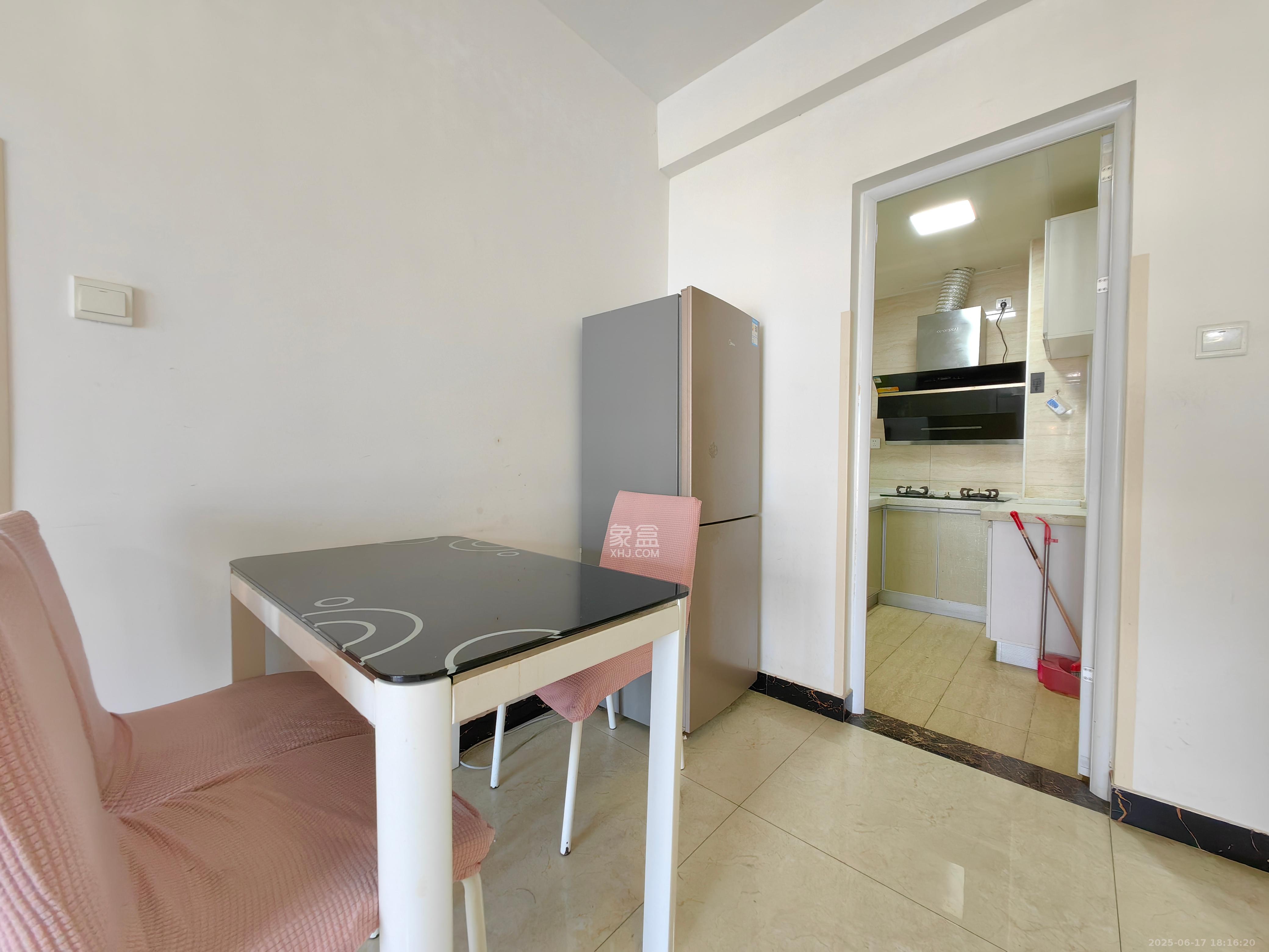 光明城市(星辰青年城) 2室1厅1卫 1800.0元/月 光明城市(星辰青年城) 2室1厅1卫 1800.0元/月室内图