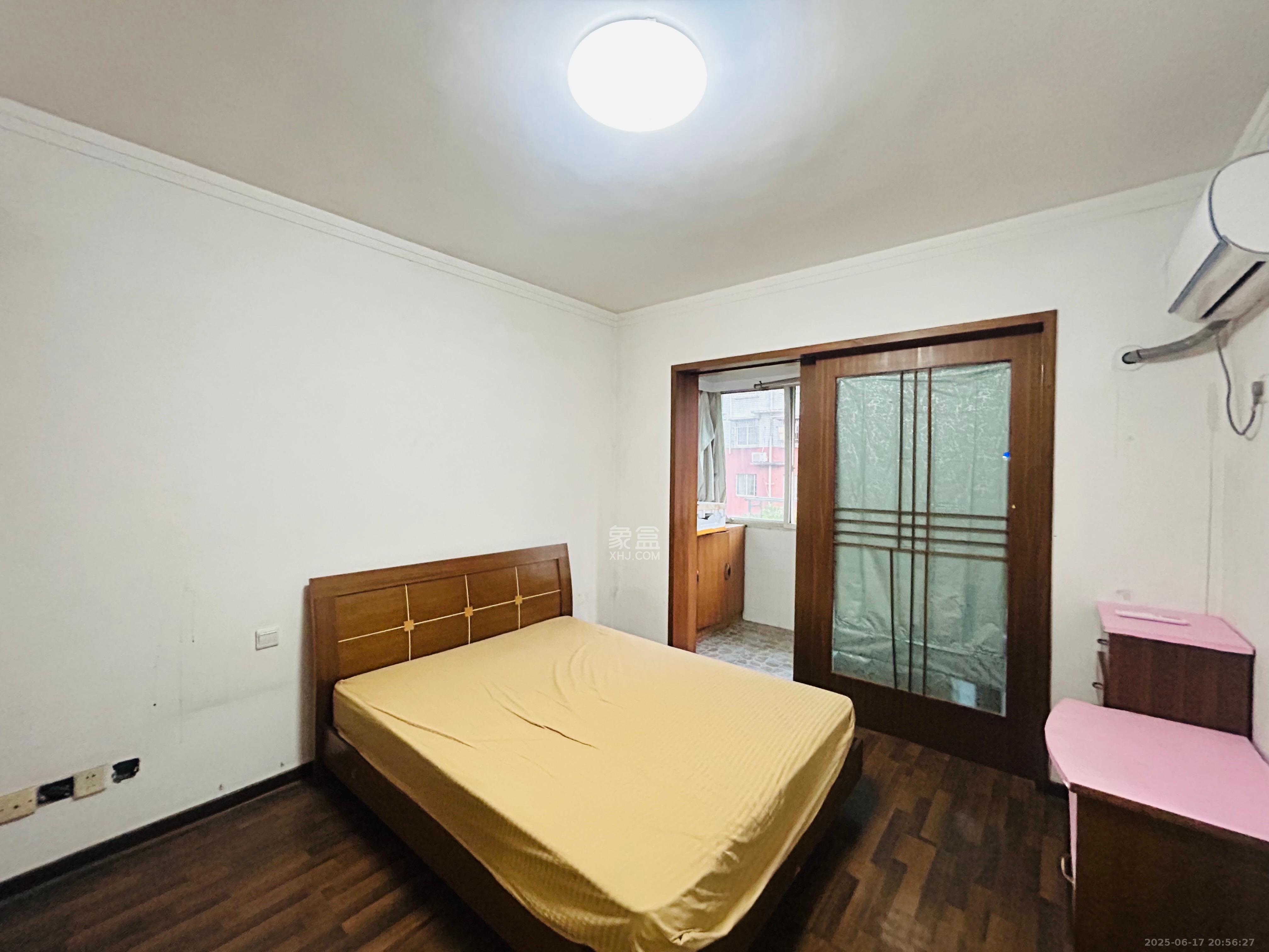 锦绣家园  3室2厅1卫    2200.0元/月室内图