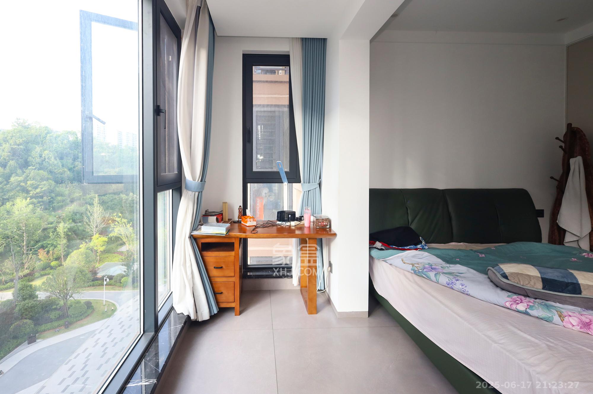 广泽上苑 4室2厅2卫 178.0万 广泽上苑 4室2厅2卫 178.0万阳台