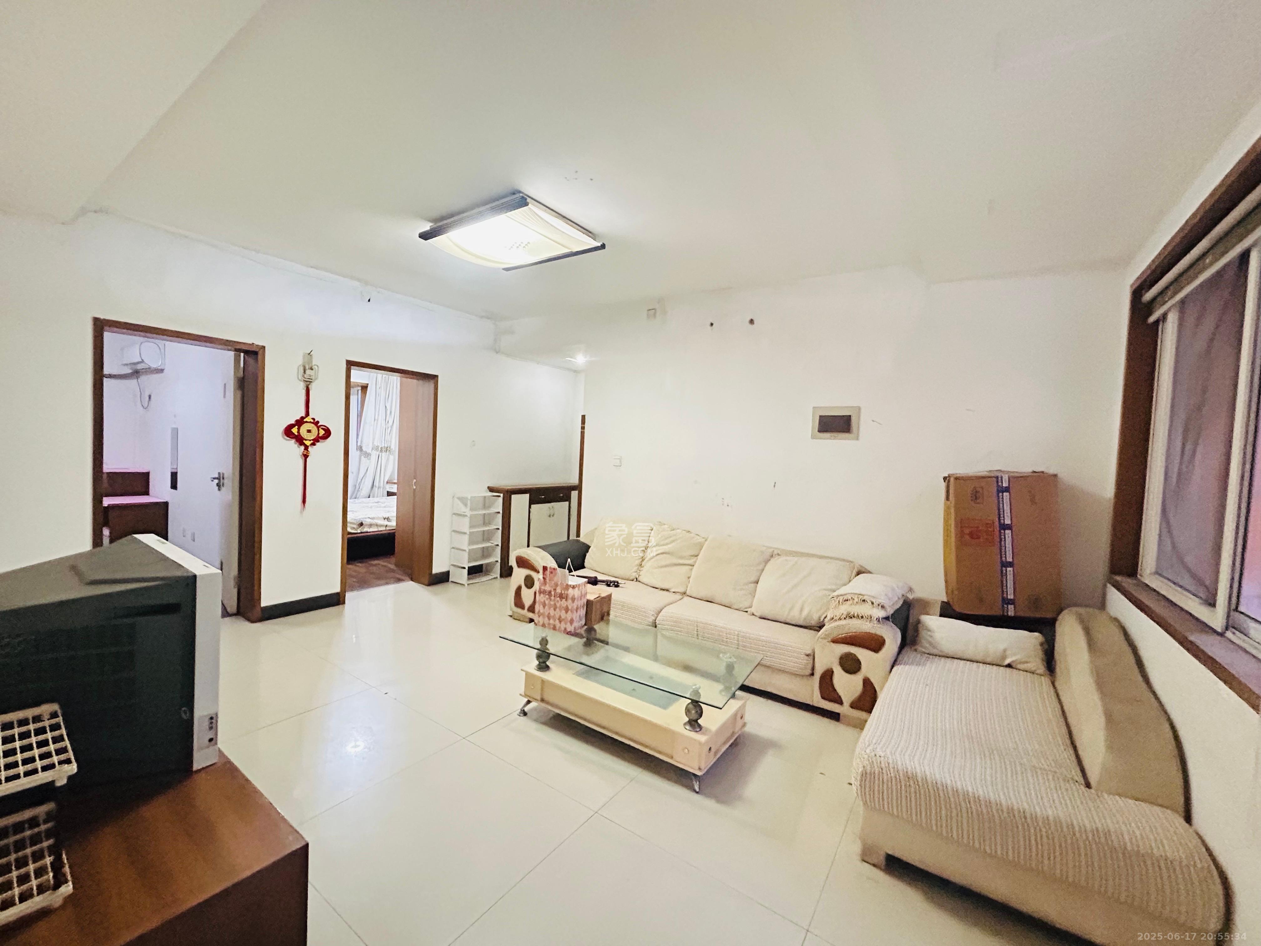 锦绣家园 3室2厅1卫 2200.0元/月 锦绣家园 3室2厅1卫 2200.0元/月室内图