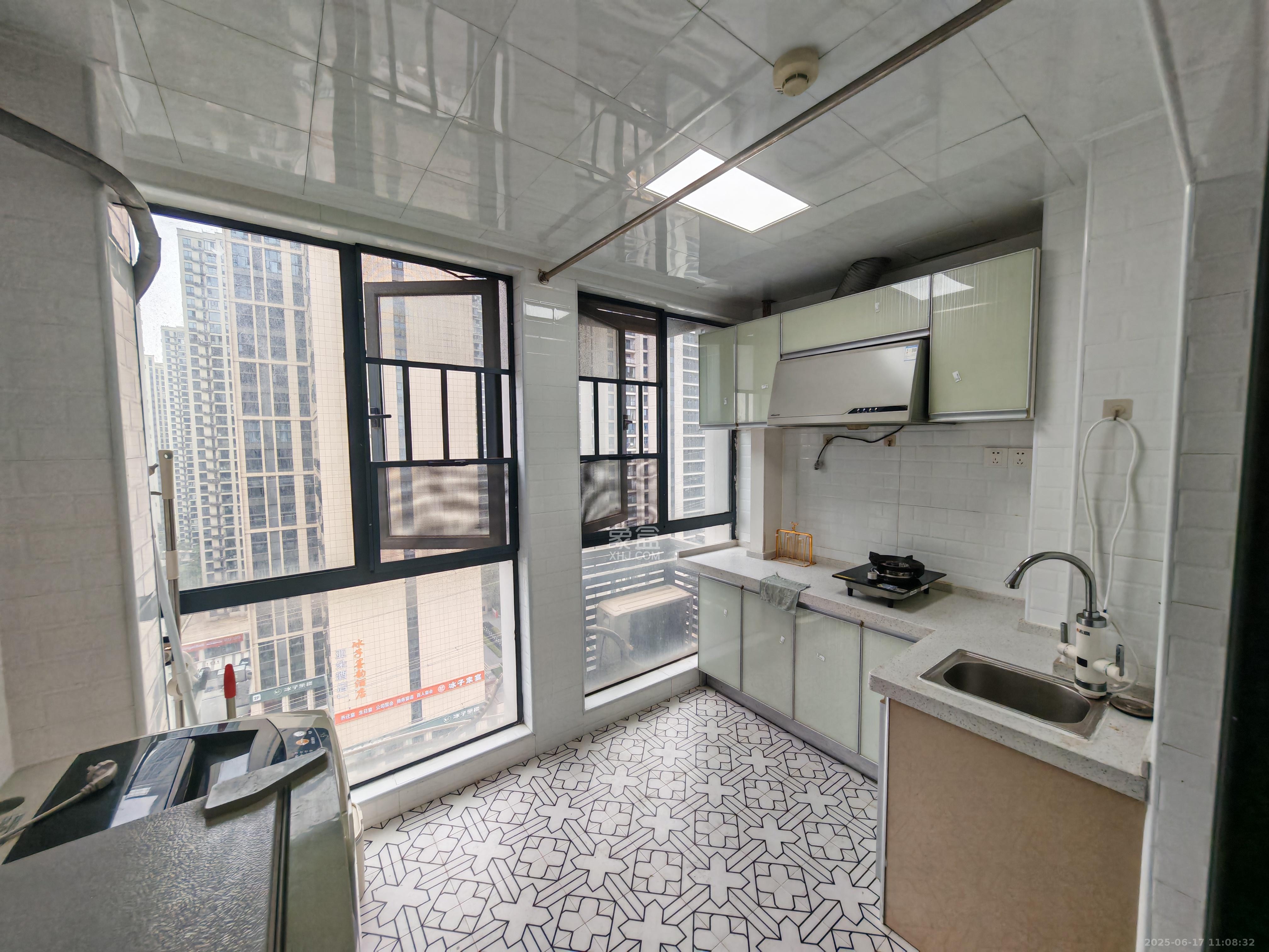 欧亚达国际广场 1室1厅1卫 1600.0元/月 欧亚达国际广场 1室1厅1卫 1600.0元/月室内图