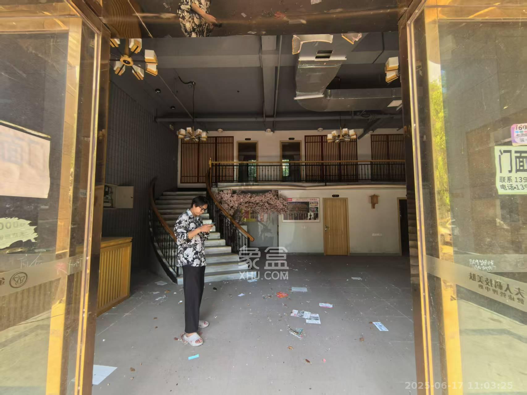 中国铁建国际城一期   96.19㎡      12800.0元/月室内图