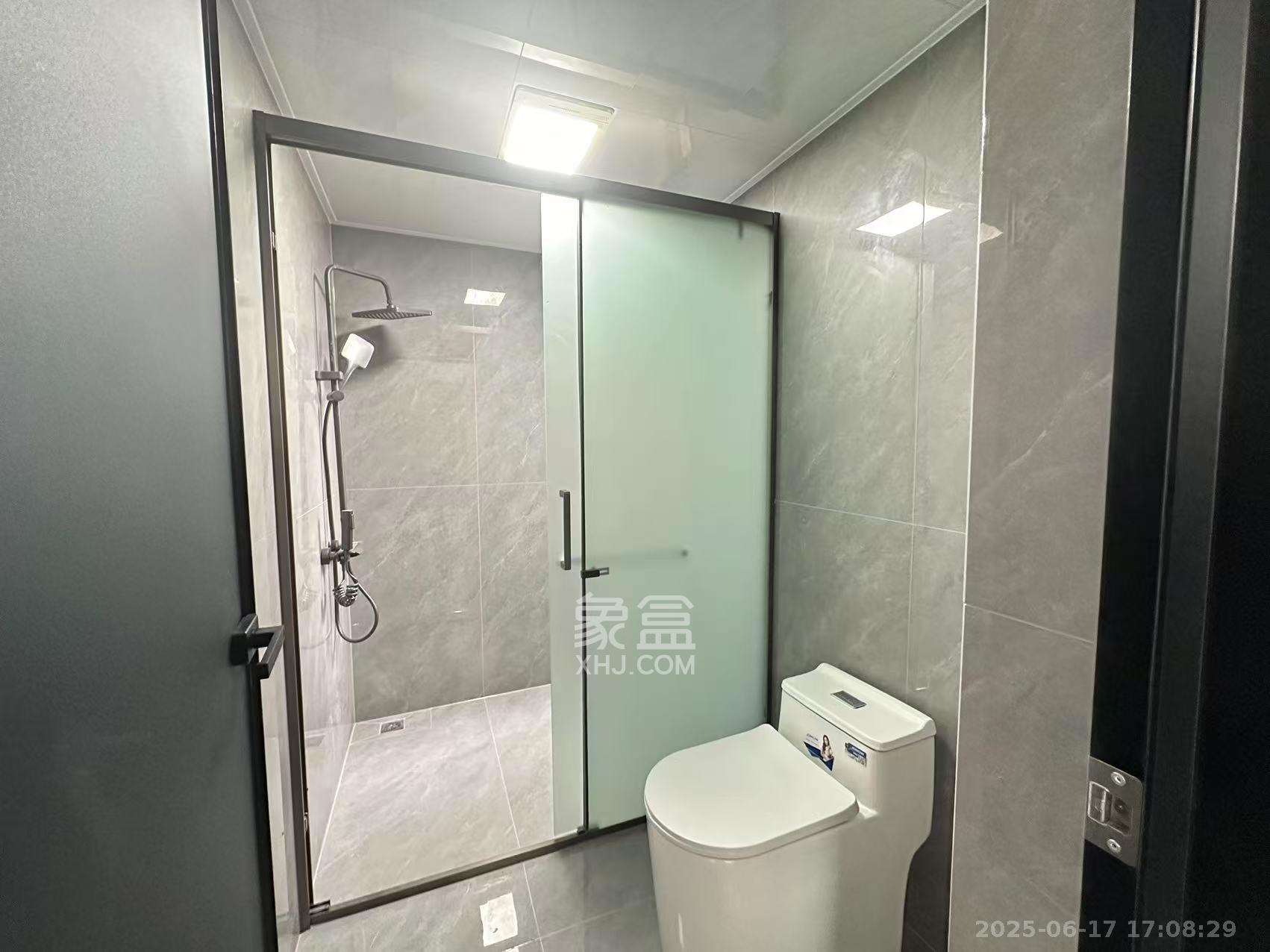兰亭湾畔  3室2厅2卫   3300.00元/月室内图