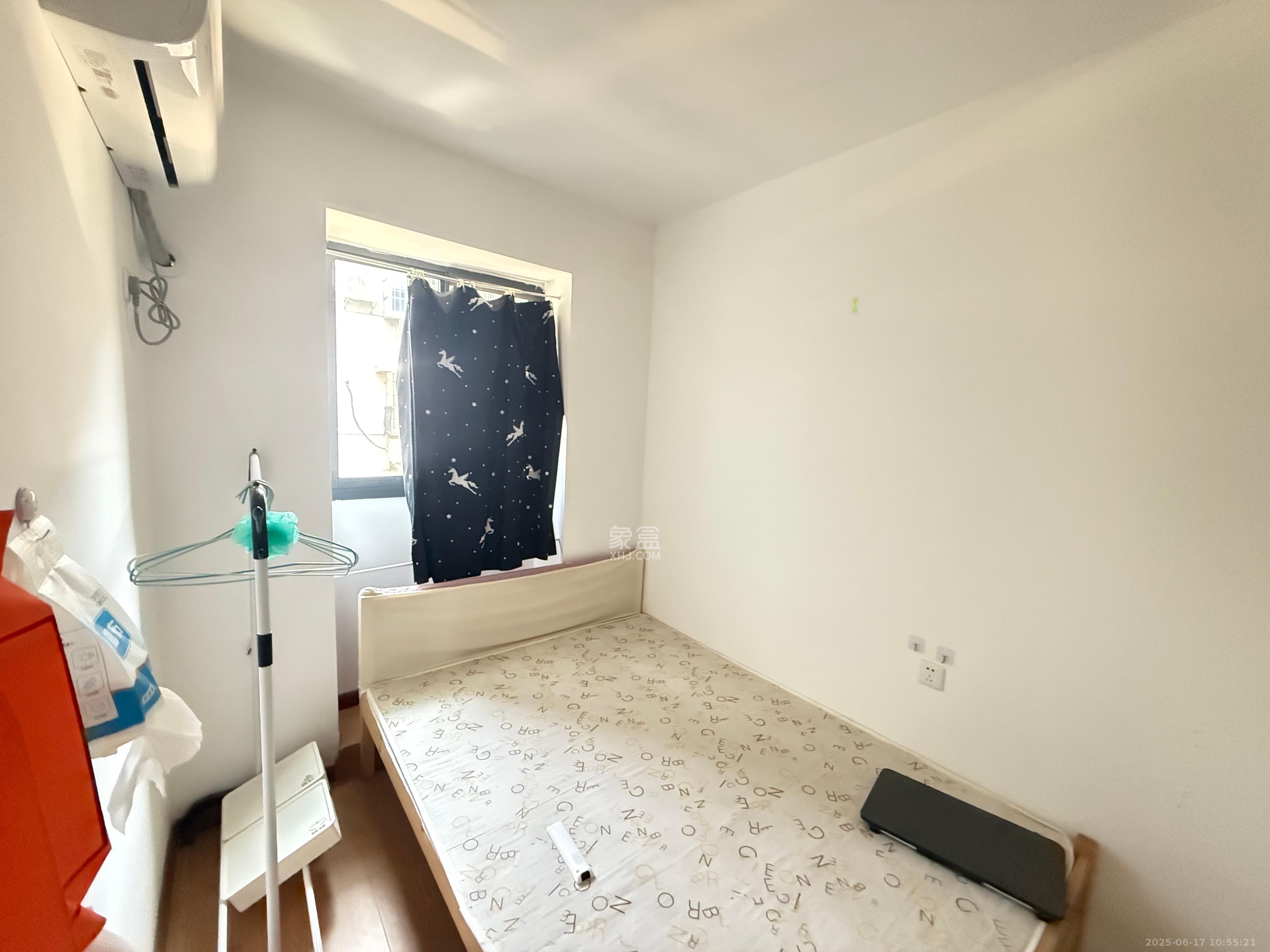 茶园坡社区(原王家冲社区) 4室1厅1卫 1500.0元/月 茶园坡社区(原王家冲社区) 4室1厅1卫 1500.0元/月室内图