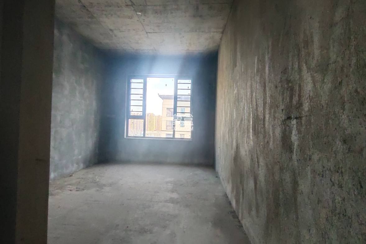 青春里-铂樾府 5室2厅2卫 92.8万 青春里-铂樾府 5室2厅2卫 92.8万卧室