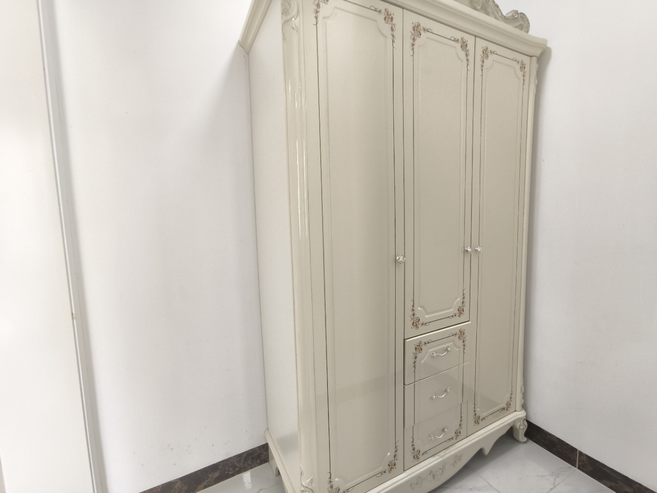 绿地海长流一期  3室2厅1卫    160.0万 绿地海长流一期  3室2厅1卫    160.0万室内图