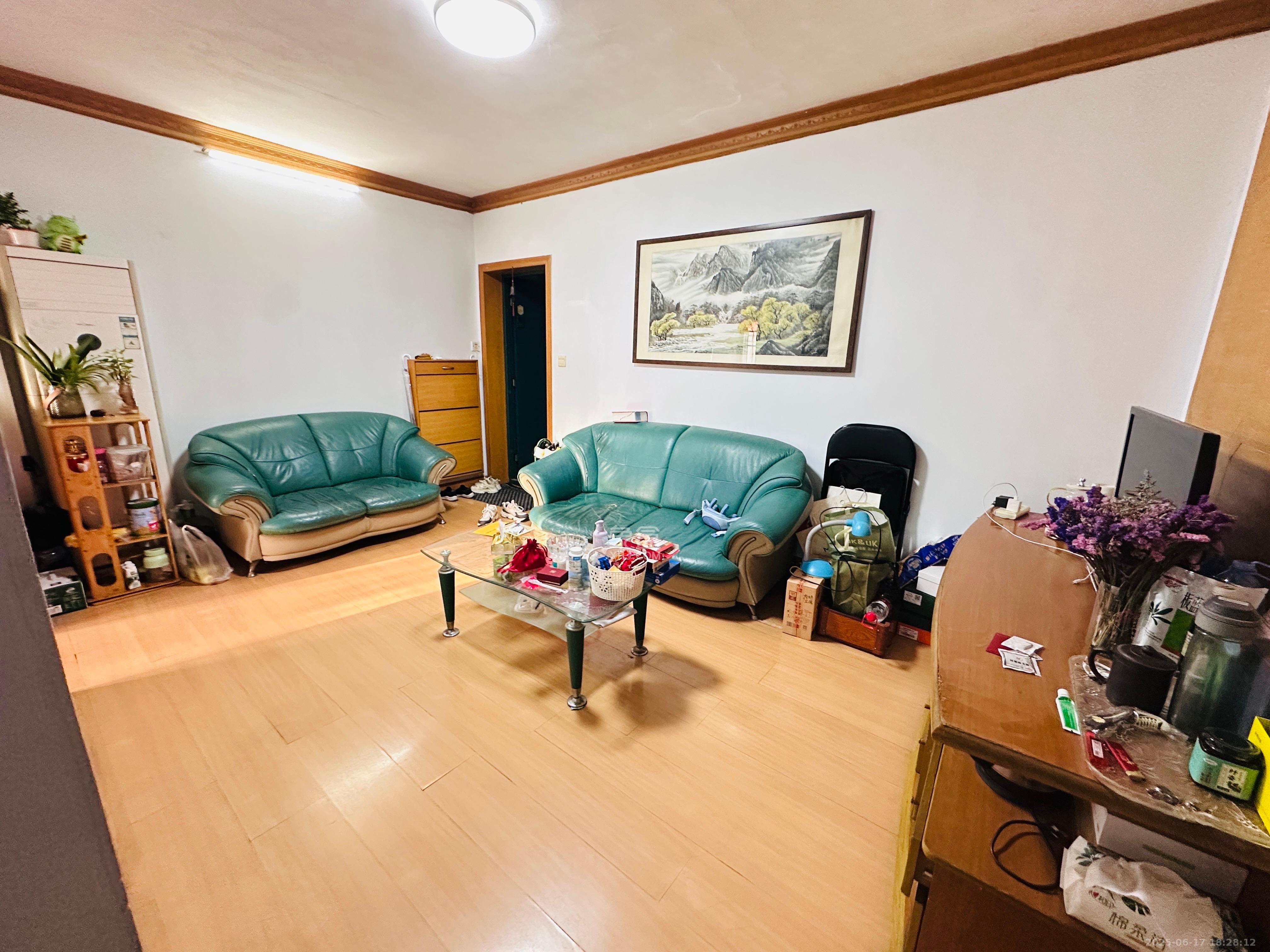 下碧湘街小区  2室1厅1卫   2500.00元/月室内图