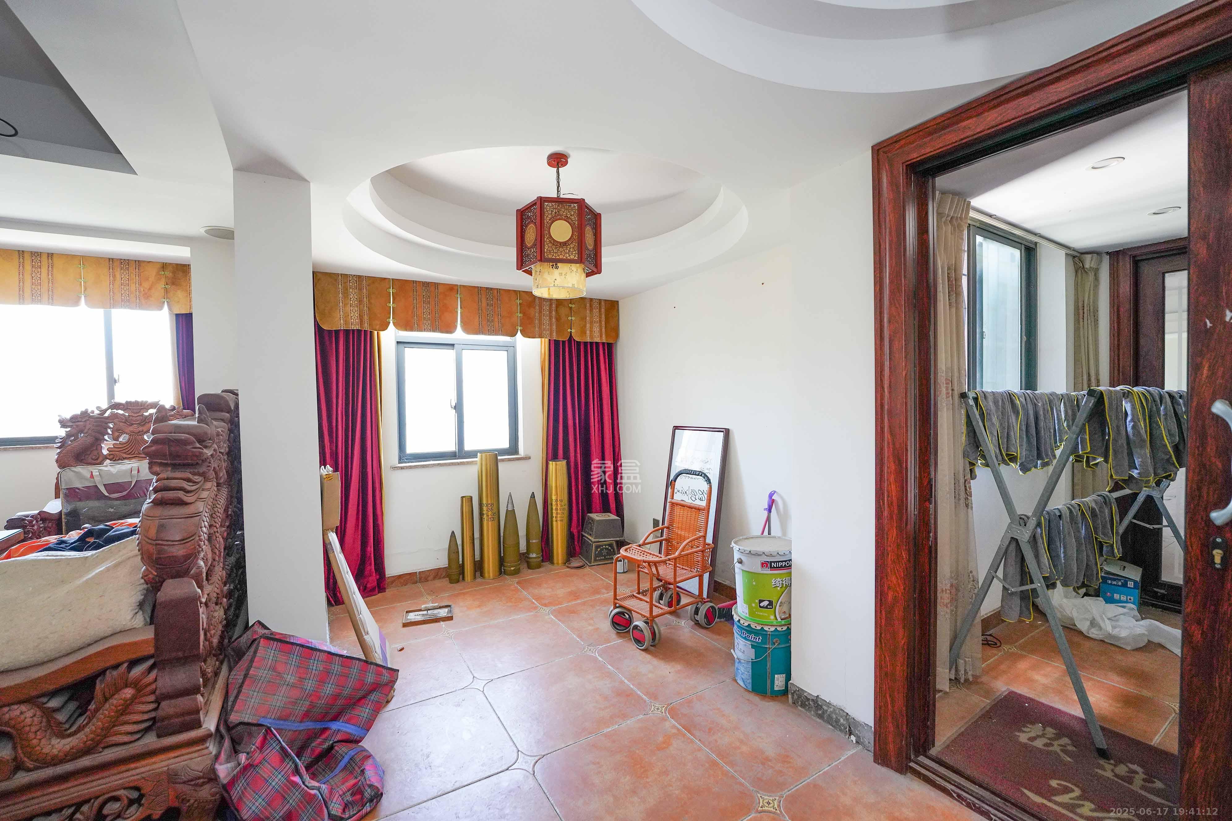 五矿格澜郡  4室2厅2卫    74.8万 五矿格澜郡  4室2厅2卫    74.8万卧室