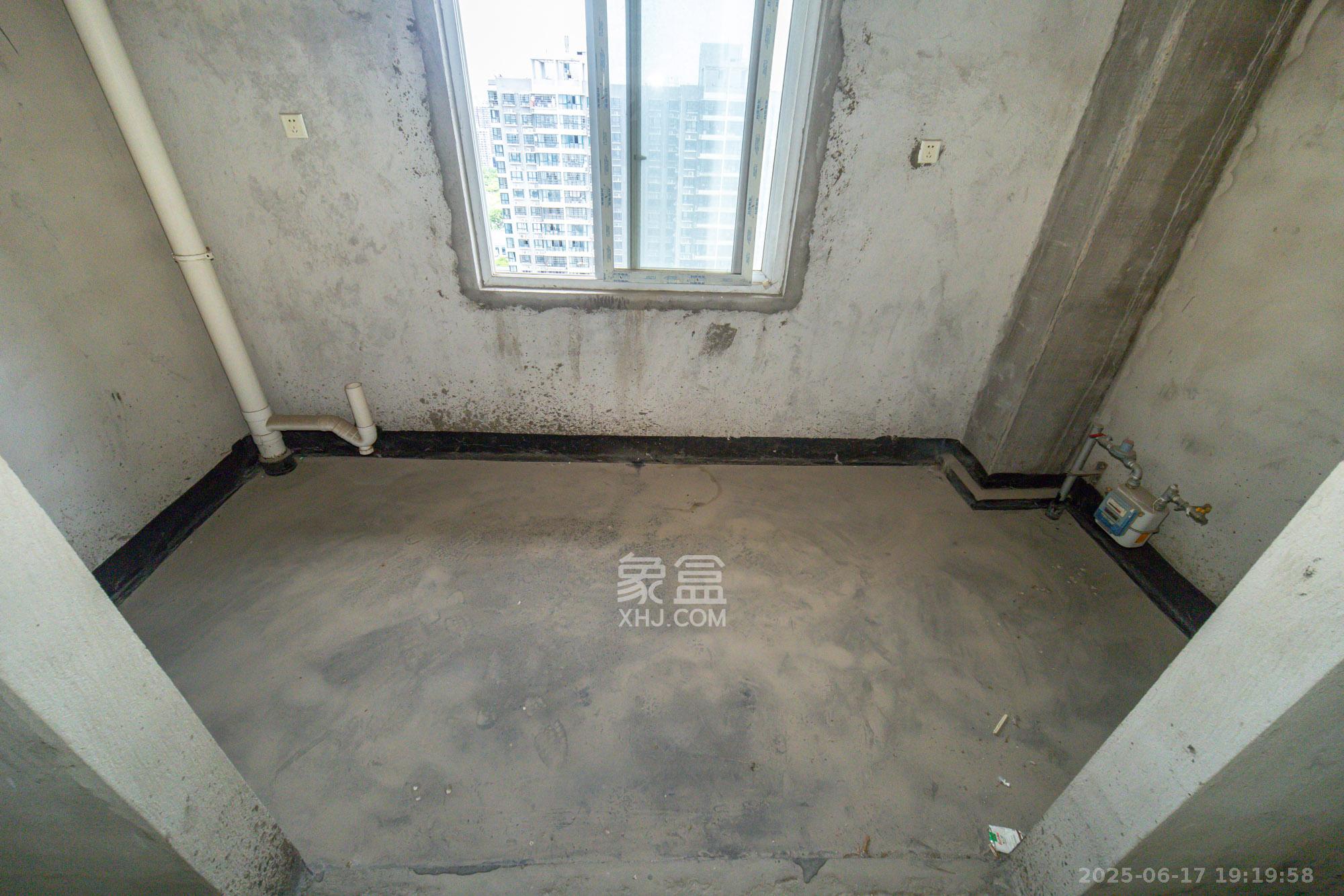 楚天世纪城东苑 1室2厅2卫 95.0万 楚天世纪城东苑 1室2厅2卫 95.0万厨房