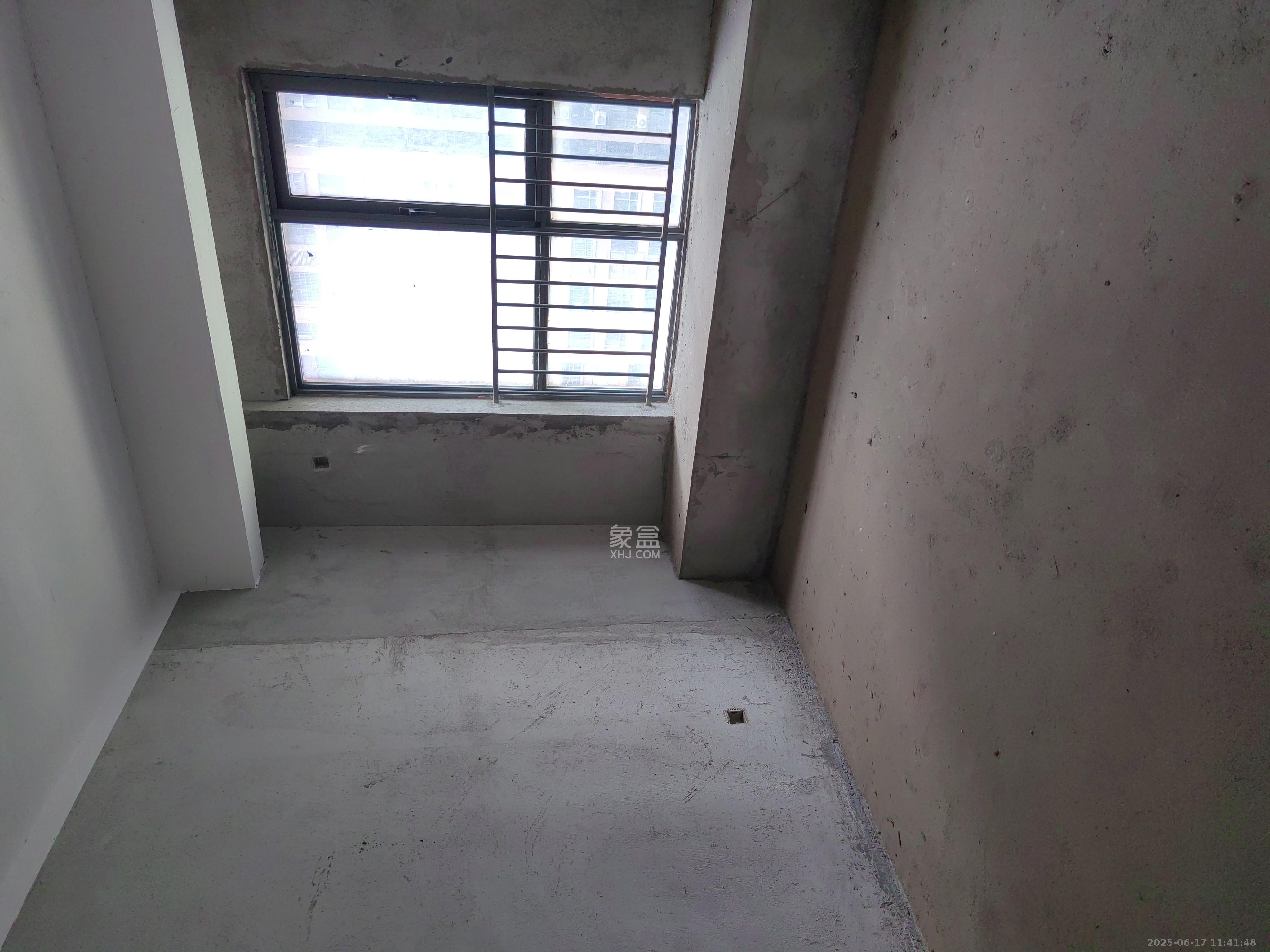 新天地步步高 4室2厅2卫 62.8万 新天地步步高 4室2厅2卫 62.8万室内图