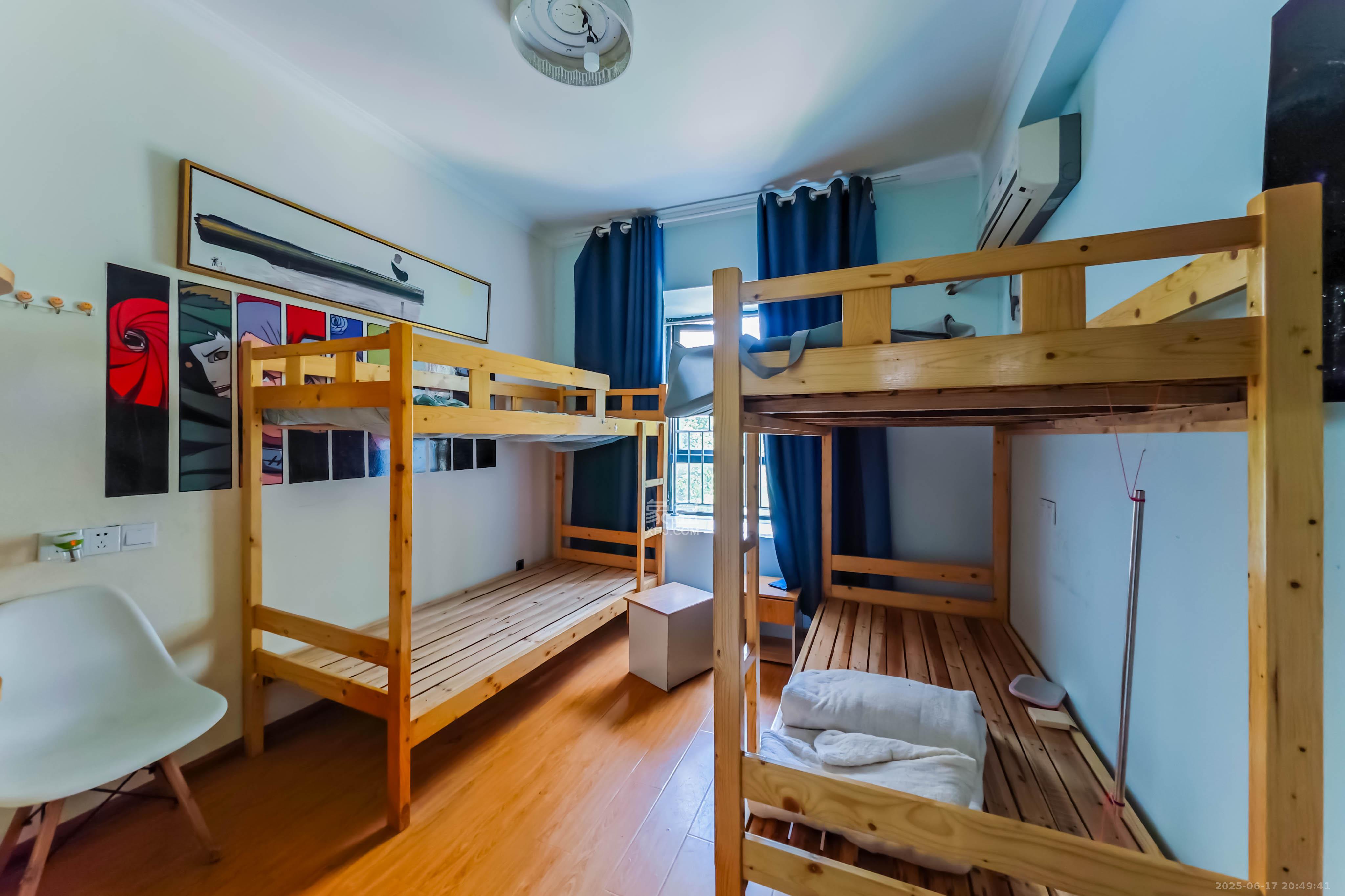 英郡年华 4室2厅1卫 105.0万 英郡年华 4室2厅1卫 105.0万卧室