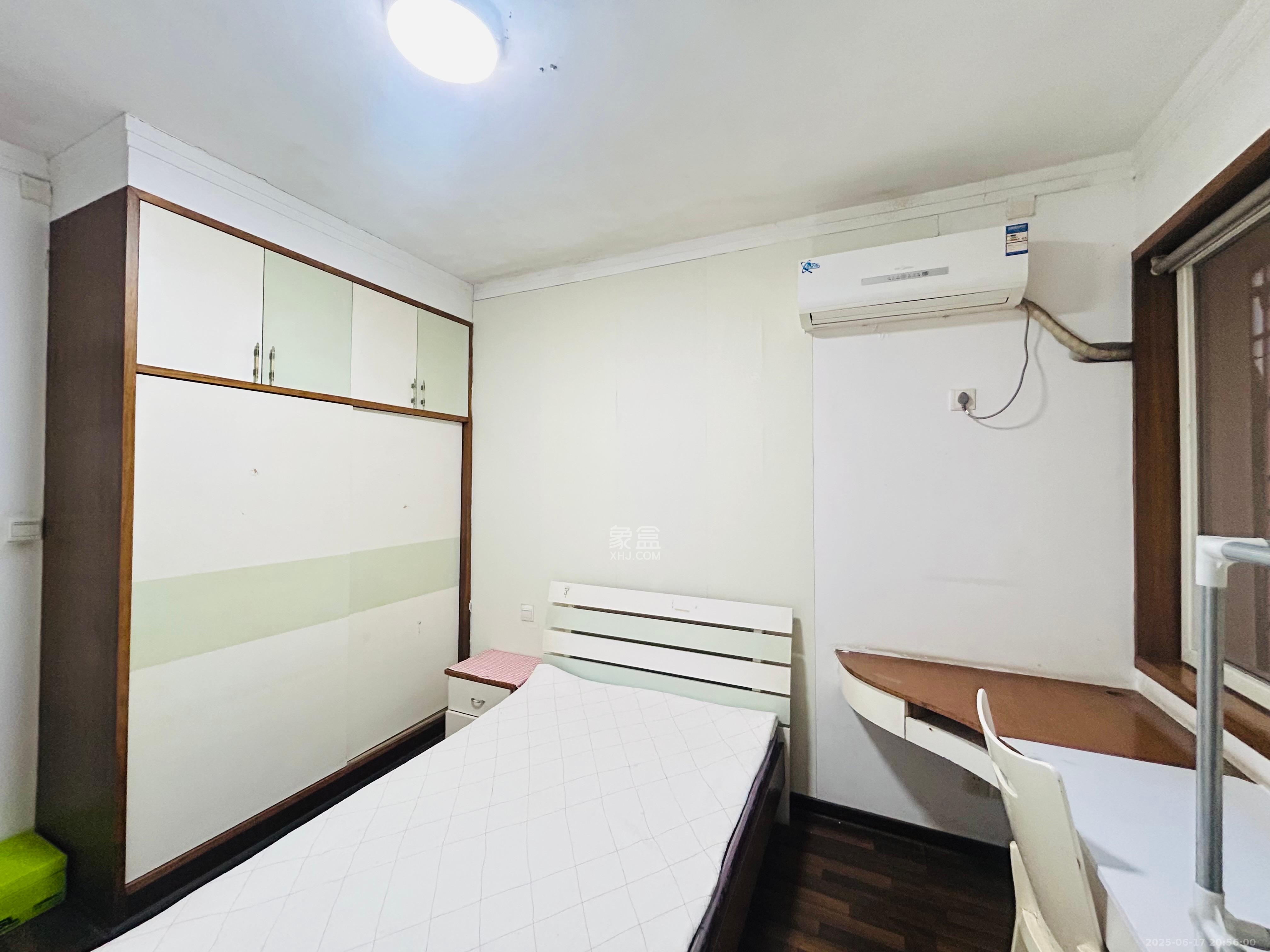 锦绣家园  3室2厅1卫    2200.0元/月室内图