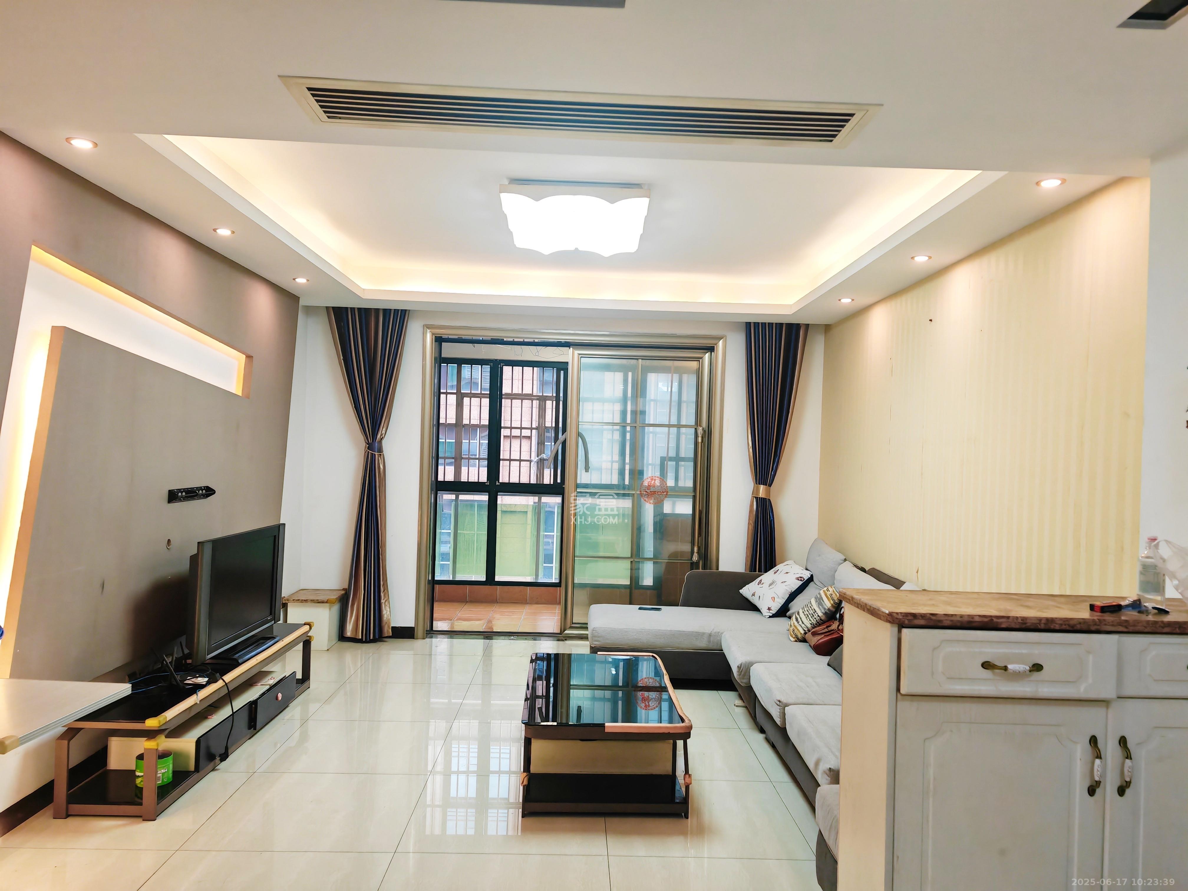 湘府东苑  3室2厅2卫    3200.0元/月 湘府东苑  3室2厅2卫    3200.0元/月室内图1