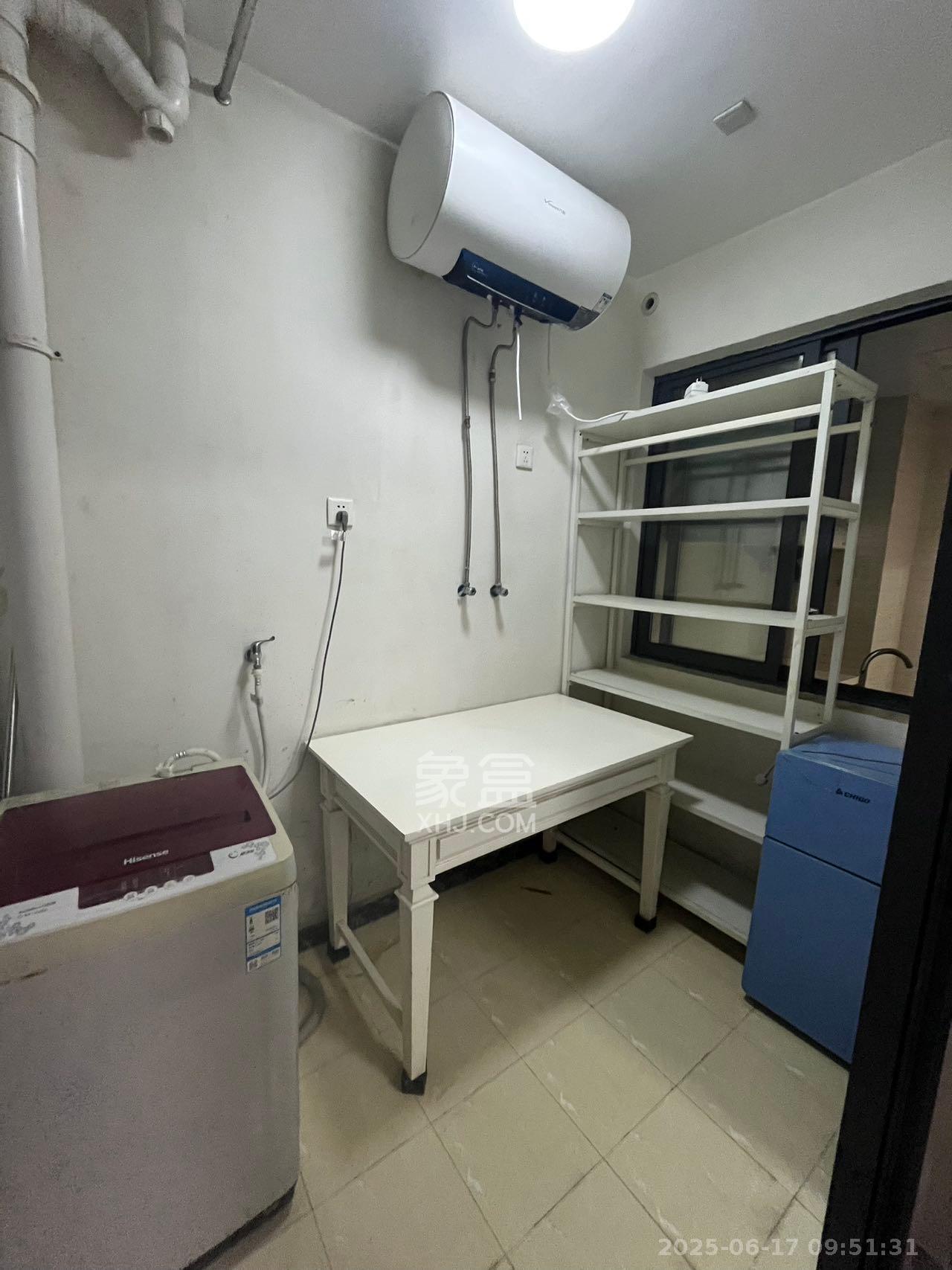 中建芙蓉工社  1室1厅1卫   1200.00元/月室内图