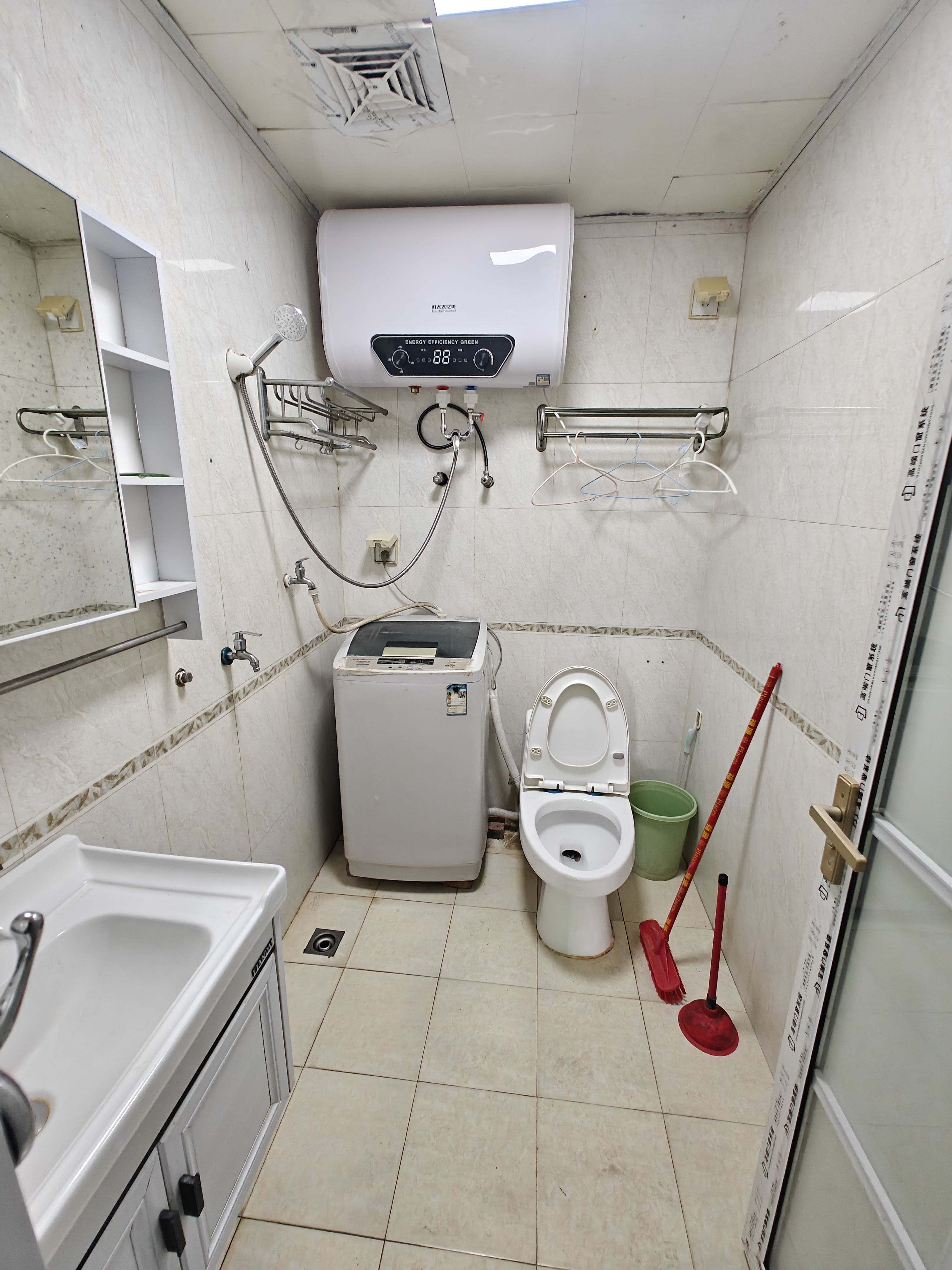 汇亘大厦 1室0厅0卫 2600.0元/月 汇亘大厦 1室0厅0卫 2600.0元/月室内图