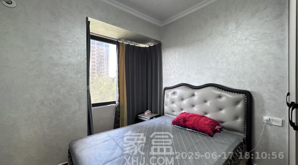 福天藏郡院子  4室2厅1卫    3000.0元/月室内图