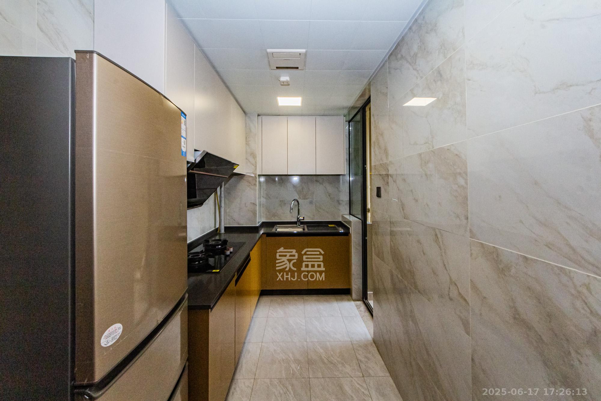 长房雍景湾 3室2厅2卫 123.0万 长房雍景湾 3室2厅2卫 123.0万厨房