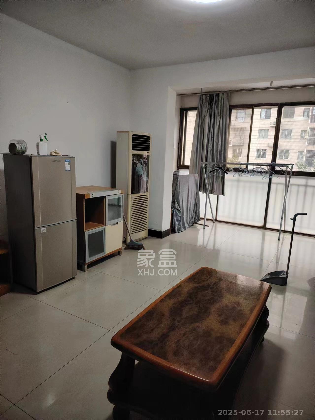麓谷锦和园  2室1厅1卫   1800.00元/月室内图