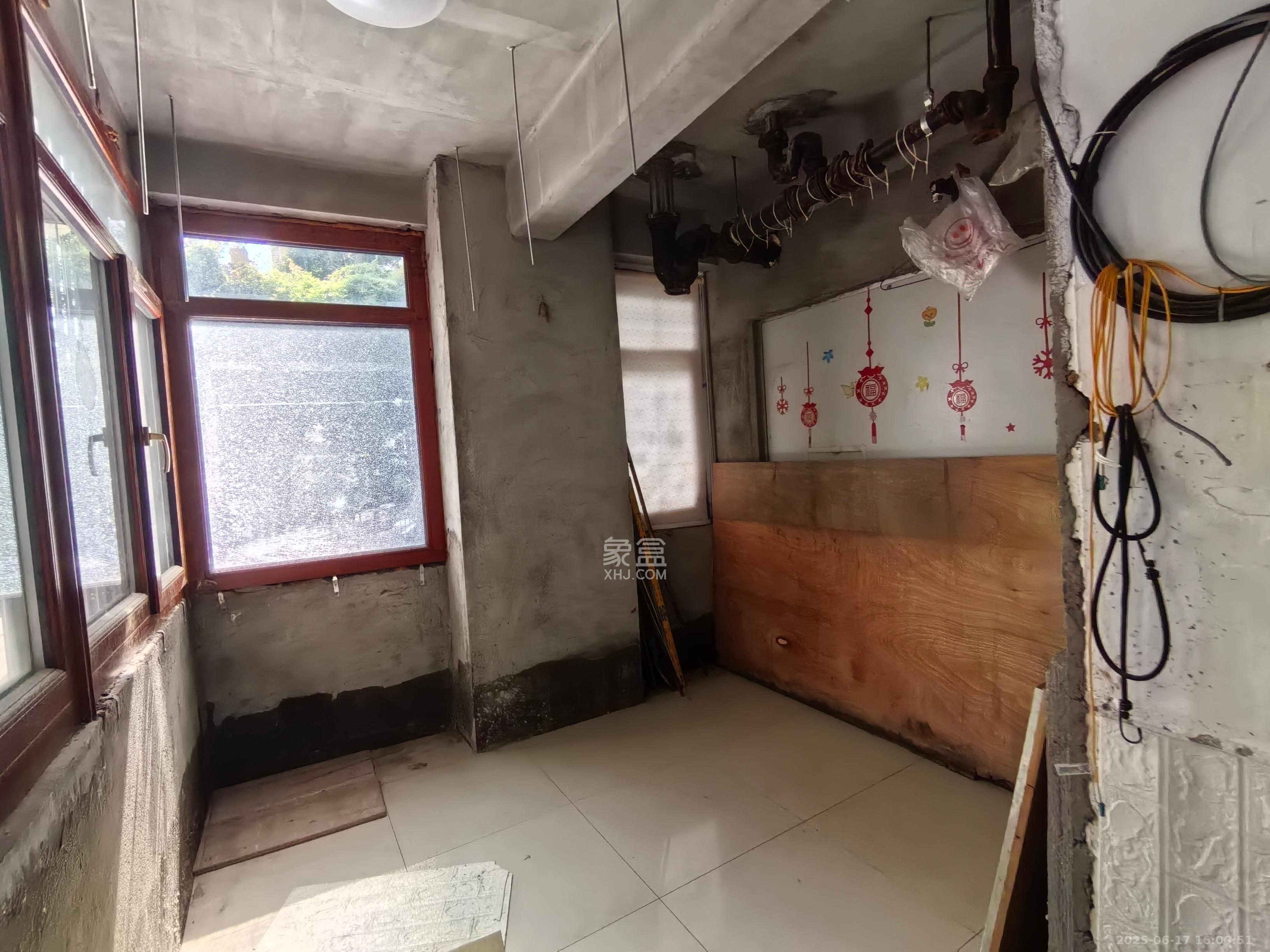 省财政厅宿舍 3室1厅1卫 2200.0元/月 省财政厅宿舍 3室1厅1卫 2200.0元/月室内图