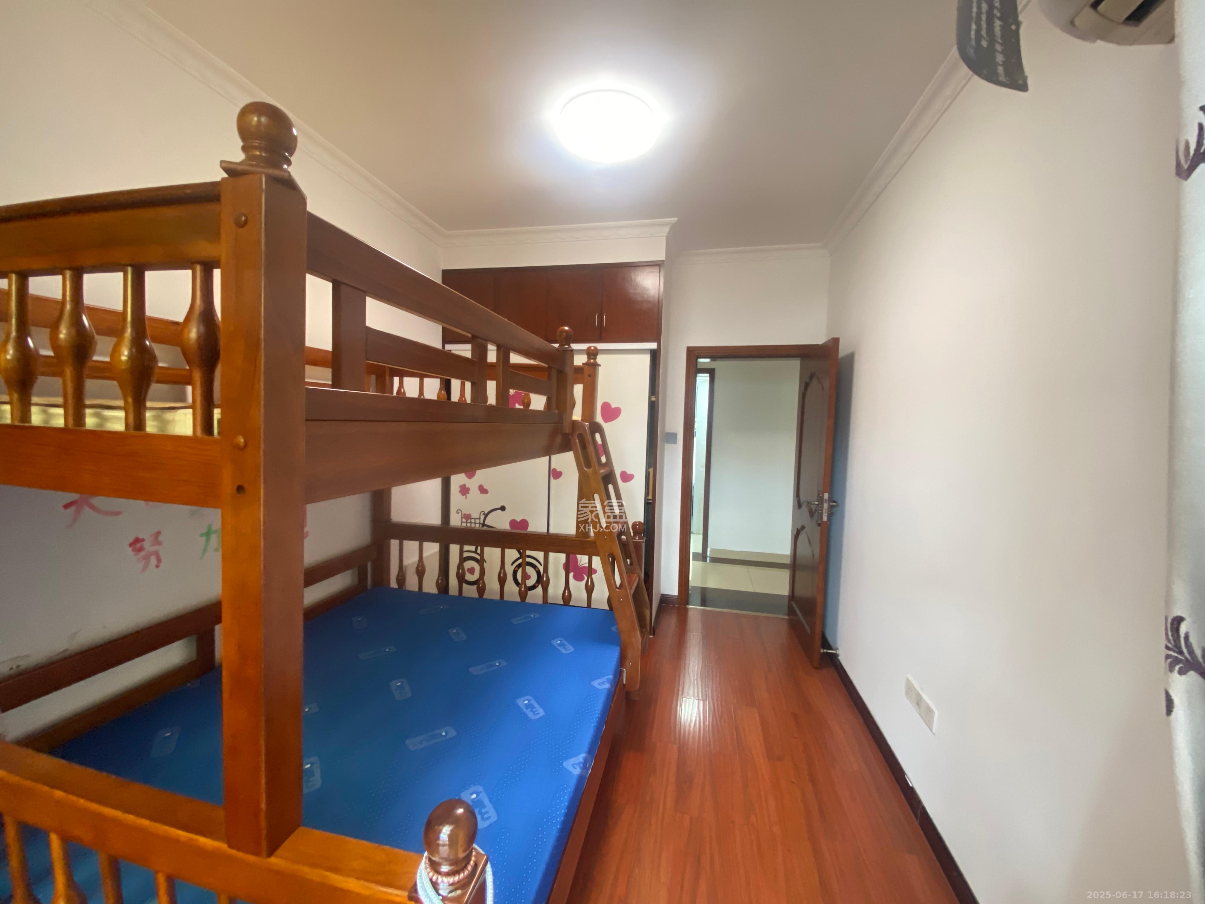 双湾国际(湘江御景花园) 3室2厅3卫 2800.0元/月 双湾国际(湘江御景花园) 3室2厅3卫 2800.0元/月室内图